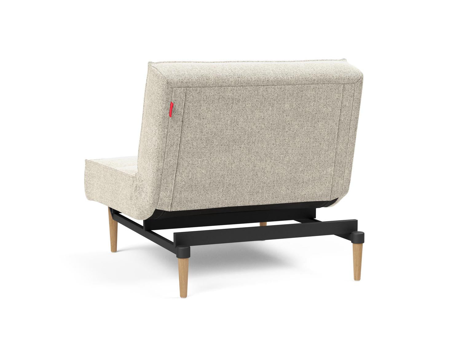 Entdecken Sie den eleganten Splitback Styletto Sessel von Innovation Living – ein vielseitiges Möbelstück, das Stil und Bequemlichkeit vereint.
