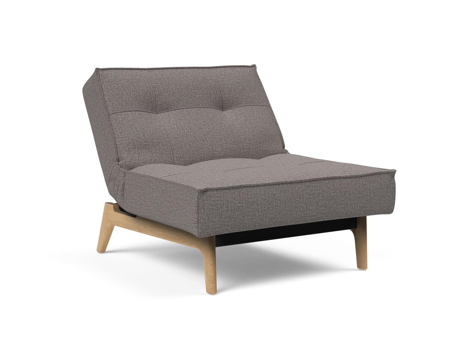 Entdecken Sie den Splitback Eik Sessel von Innovation Living – ein stilvoller, flexibler Sessel aus robustem Eichenholz und Stahl, perfekt für Ihr modernes Zuhause.