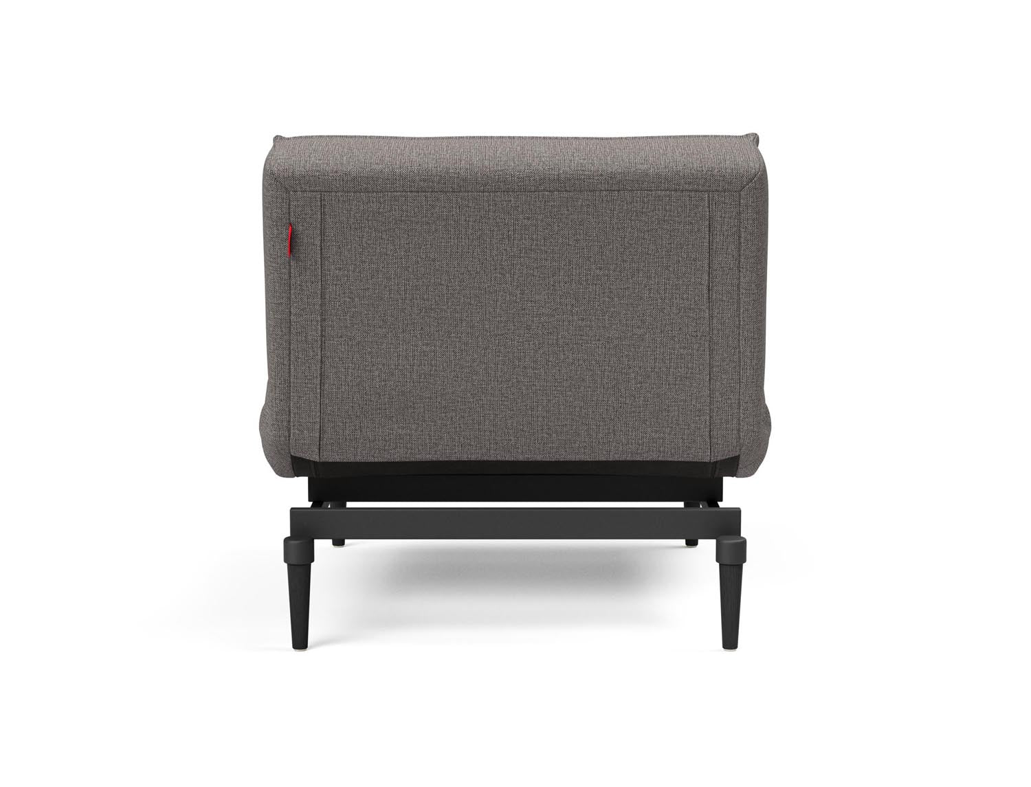 Entdecken Sie den eleganten Splitback Styletto Sessel von Innovation Living – ein perfektes Zusammenspiel aus Design, Komfort und Funktionalität.