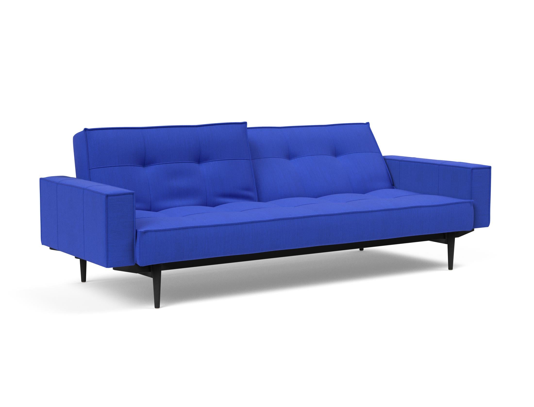 Das Splitback Sofabett 115 Styletto von Innovation Living bietet stilvolle Flexibilität und Komfort. Perfekt für moderne Wohnräume und Übernachtungsgäste.