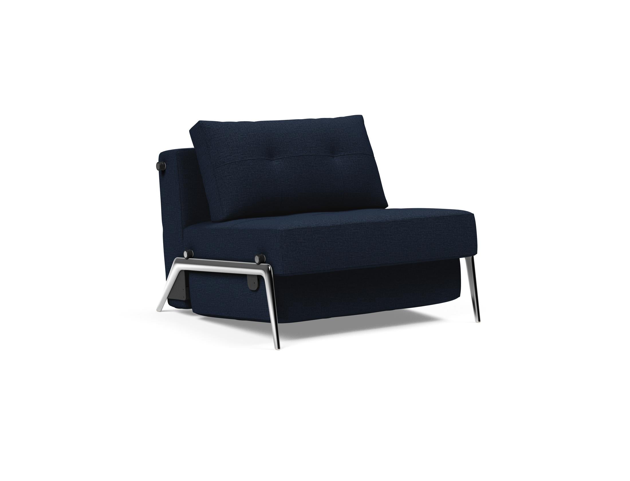 Entdecken Sie den Cubed Sessel 90 von Innovation Living: Ein eleganter, multifunktionaler Sessel mit cleverem Stauraum und einfacher Umwandlung in ein Bett.