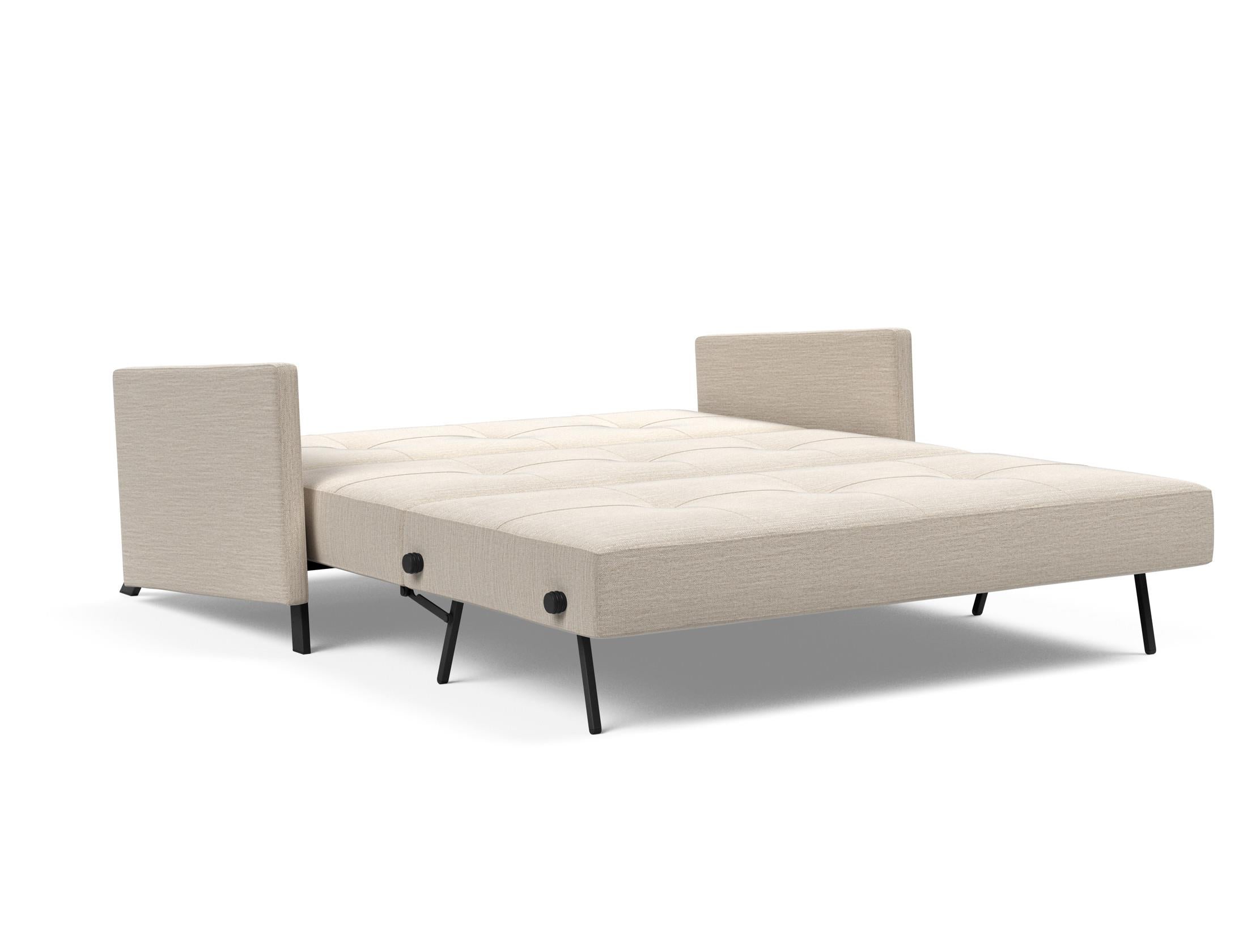 Entdecken Sie das stilvolle Abo Leder in Braun von Bloomingville, gefertigt aus hochwertigem Lammfell. Perfekt für Ihr Zuhause!