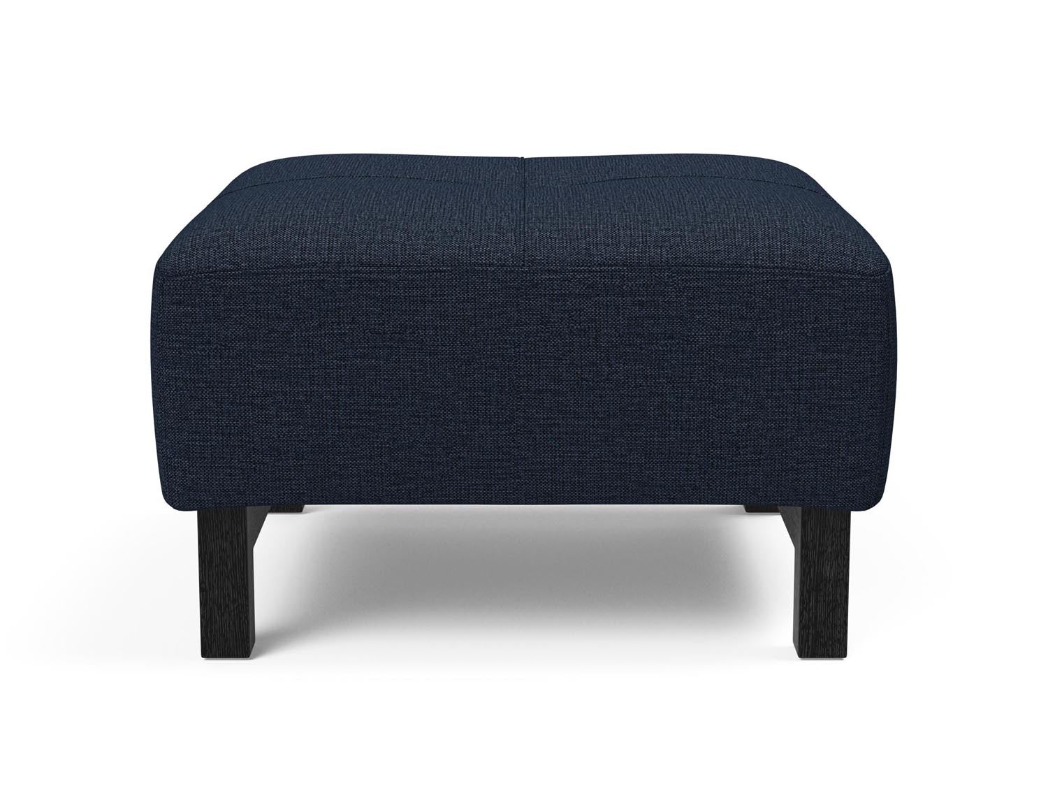 Entdecken Sie die Bifrost D.E.L. Ottoman von Innovation Living – stilvolles Design aus schwarzer Eiche, vielseitig einsetzbar und perfekt kombinierbar.