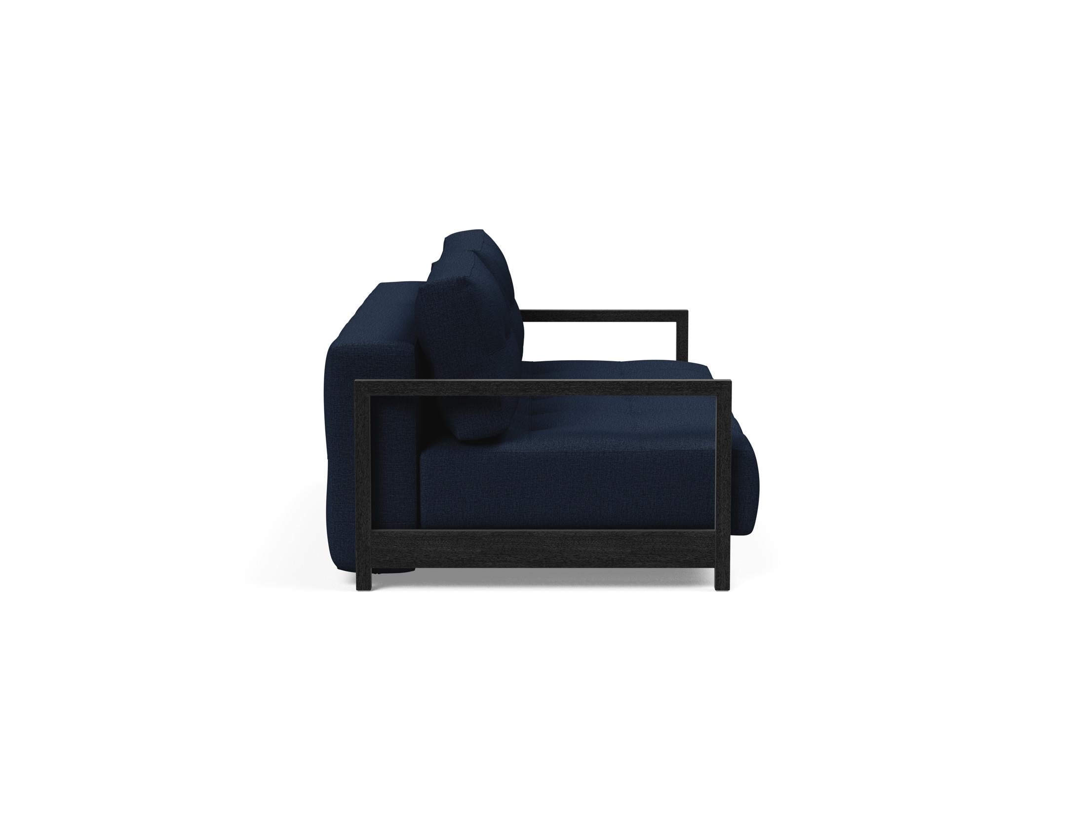 Entdecken Sie das Bifrost Bettsofa 150 von Innovation Living: stilvolles Design, hochwertige Matratze, ideal für kleine Wohnungen und Gästezimmer.
