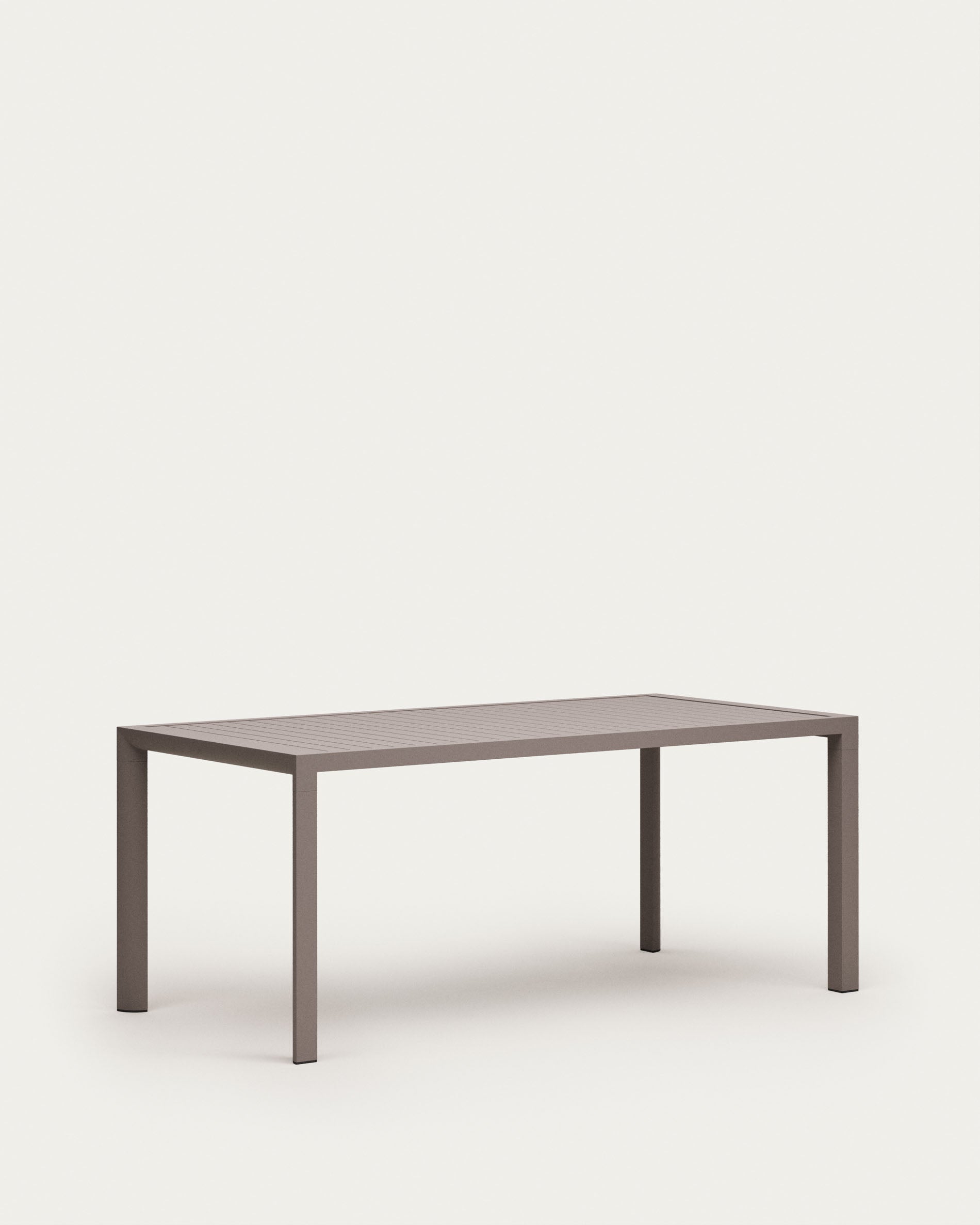Eleganter Gartentisch aus Aluminium mit braunem Finish, 180x90 cm, perfekt für moderne Terrassen und Gärten, von Kave Home.