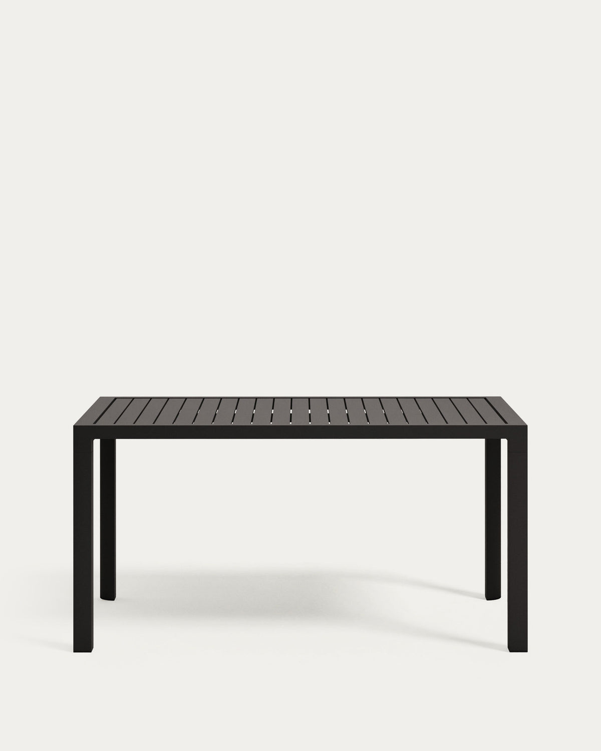 Gartentisch Culip aus Aluminium mit grauem Finish 150 x 77 cm in Grau präsentiert im Onlineshop von KAQTU Design AG. Gartentisch ist von Kave Home