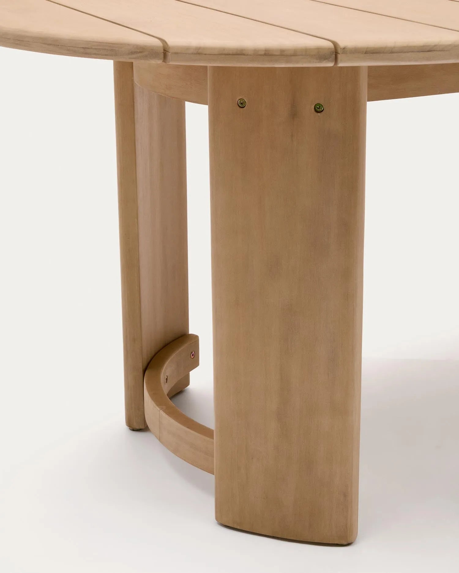 Eleganter Xoriguer Tisch aus FSC-zertifiziertem Eukalyptusholz, 280x110 cm, ideal für stilvolle und nachhaltige Einrichtung.