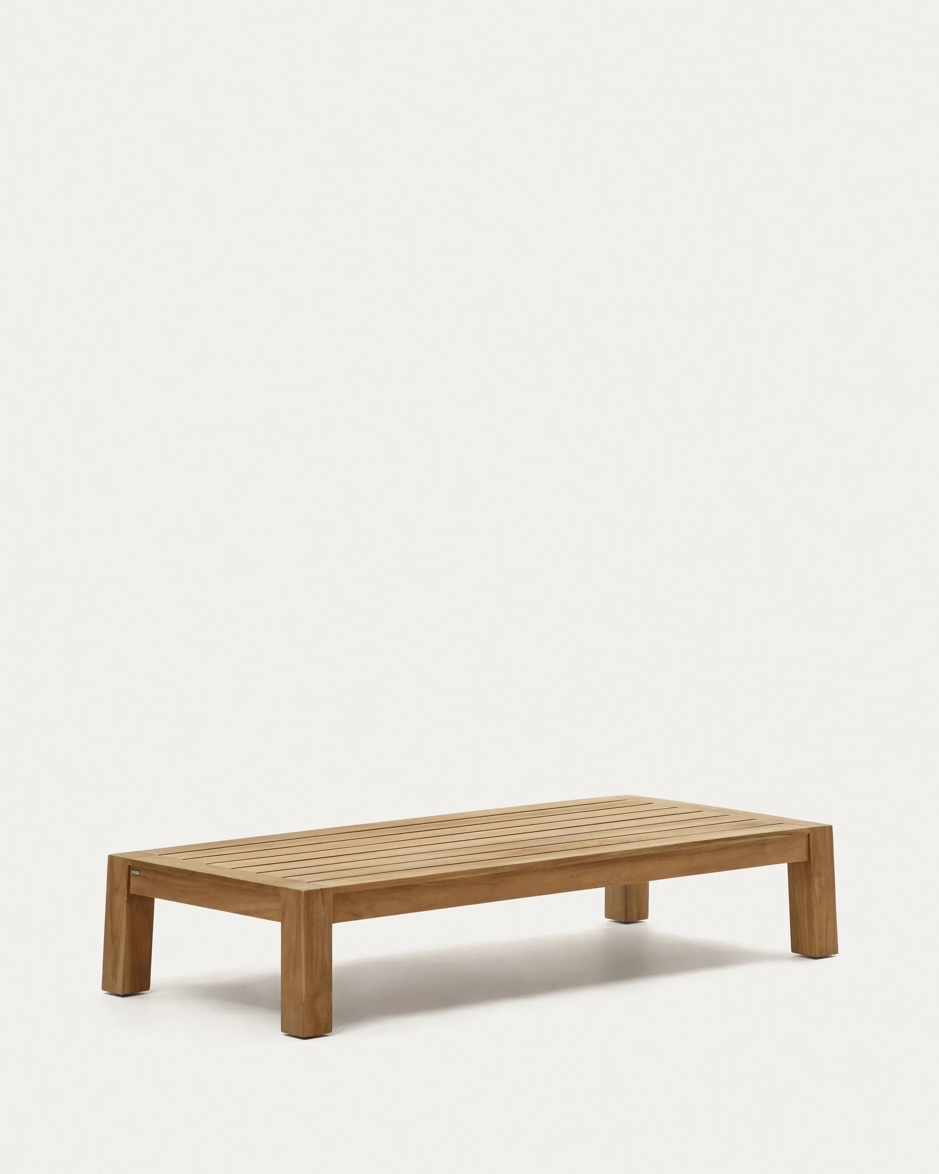 Massiver Teakholz-Couchtisch von Kave Home, 150 x 71 cm, mit edlem Design und langlebiger Qualität für stilvolle Wohnräume.