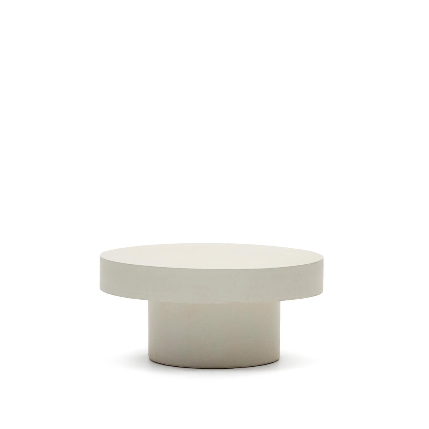Eleganter, runder Couchtisch aus weissem Zement, Ø 66 cm, von Kave Home. Minimalistisch, robust, für Innen- und Aussenbereich.