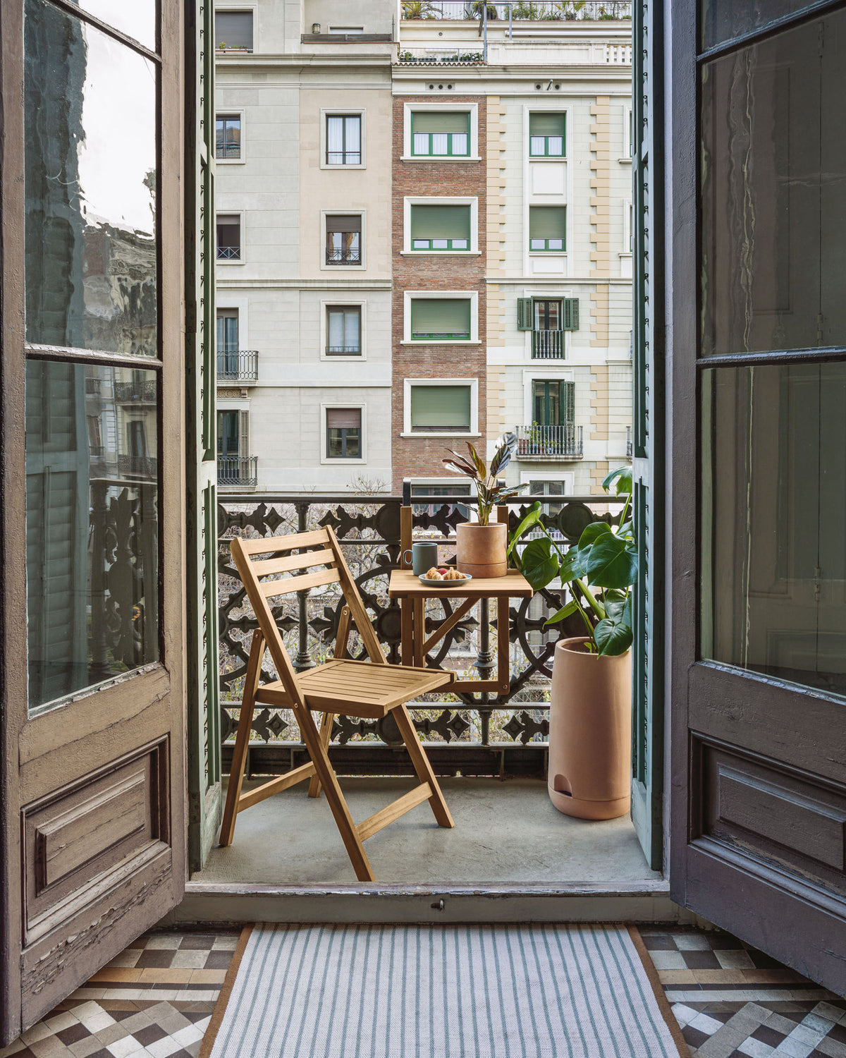 Amarilis Klapptisch für den Balkon aus massivem Akazienholz 50 x 70 cm FSC 100% in Natur, Braun präsentiert im Onlineshop von KAQTU Design AG. Gartentisch ist von Kave Home