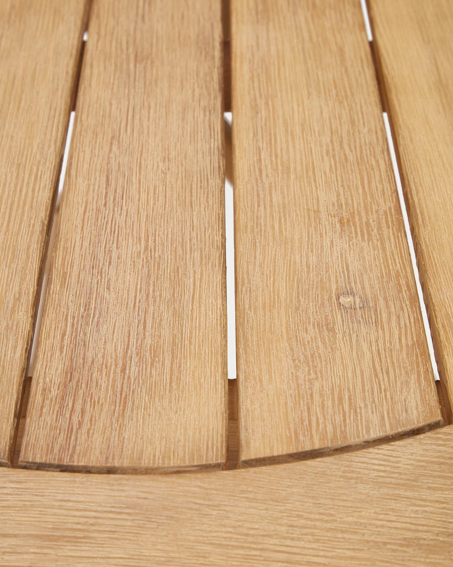 Klapptisch Dandara aus massivem Akazienholz, FSC 100%, Ø 120 x 60 cm, in natürlicher Optik, praktisch und nachhaltig designt.