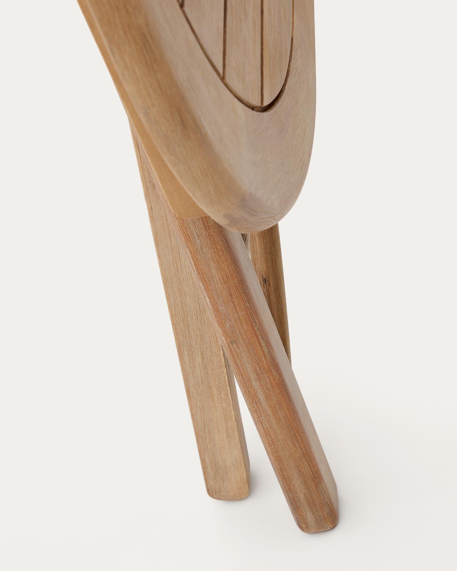 Klapptisch Dandara aus Akazienholz, FSC-zertifiziert, Ø 120 x 60 cm, natürliche Optik, funktional und umweltfreundlich gestaltet.