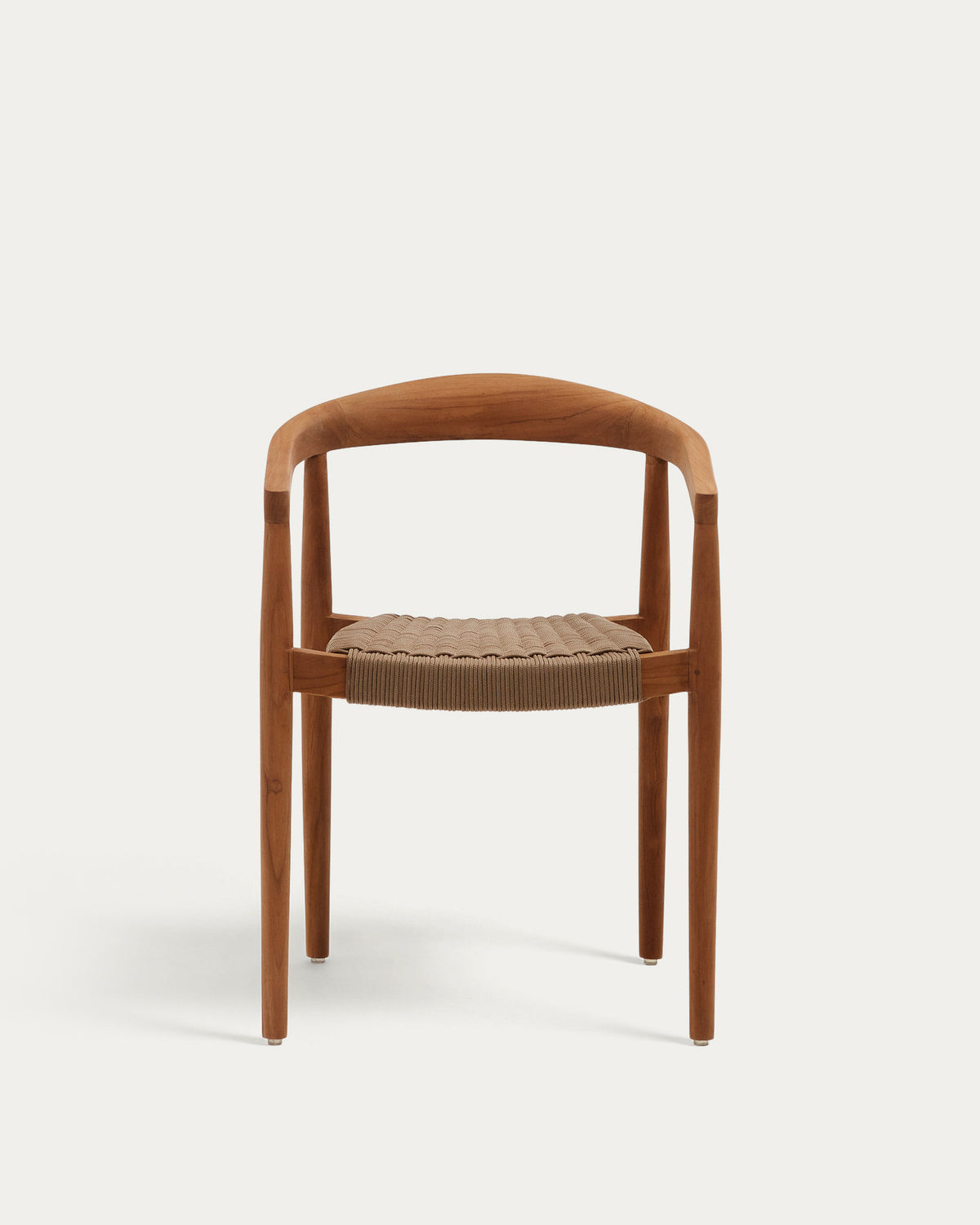 Stapelbarer Outdoor-Stuhl Ydalia aus massivem Teakholz mit natürlichem Finish und beigem Seil in Natur, Beige präsentiert im Onlineshop von KAQTU Design AG. Gartenstuhl mit Armlehnen ist von Kave Home