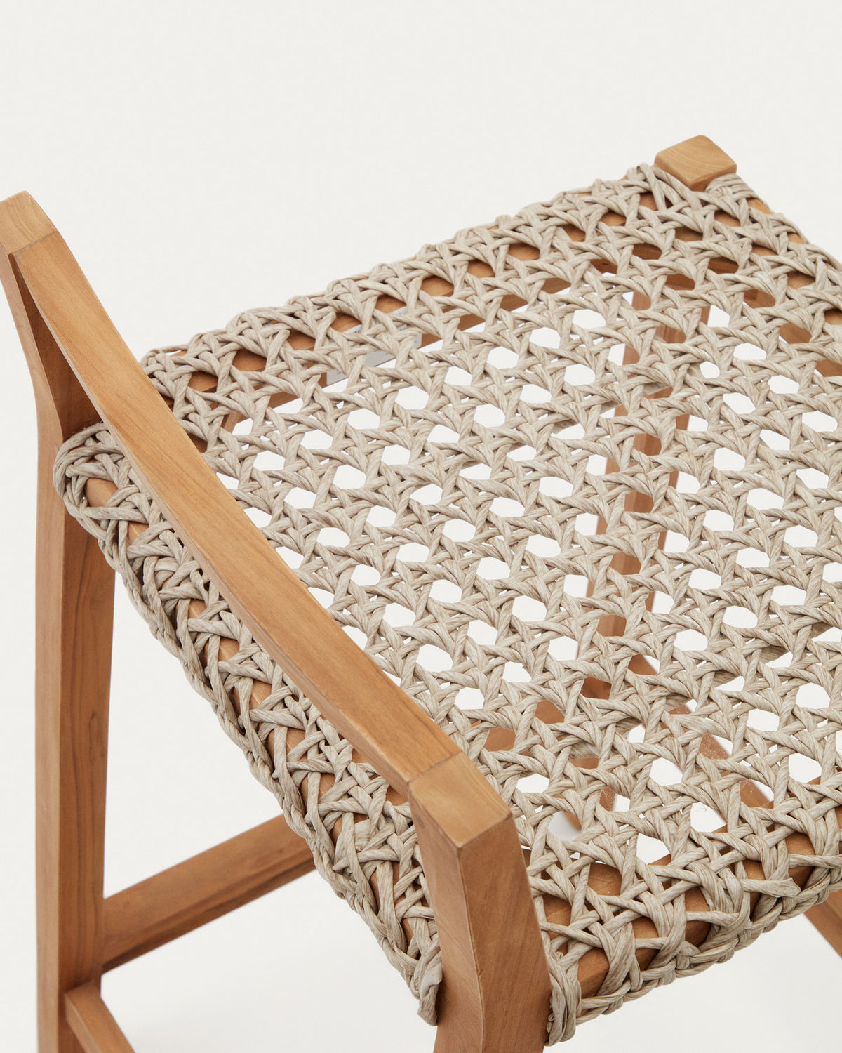 Giverola Hocker aus massivem Teakholz 67,5 cm in Natur, Beige präsentiert im Onlineshop von KAQTU Design AG. Outdoor-Barstuhl ist von Kave Home