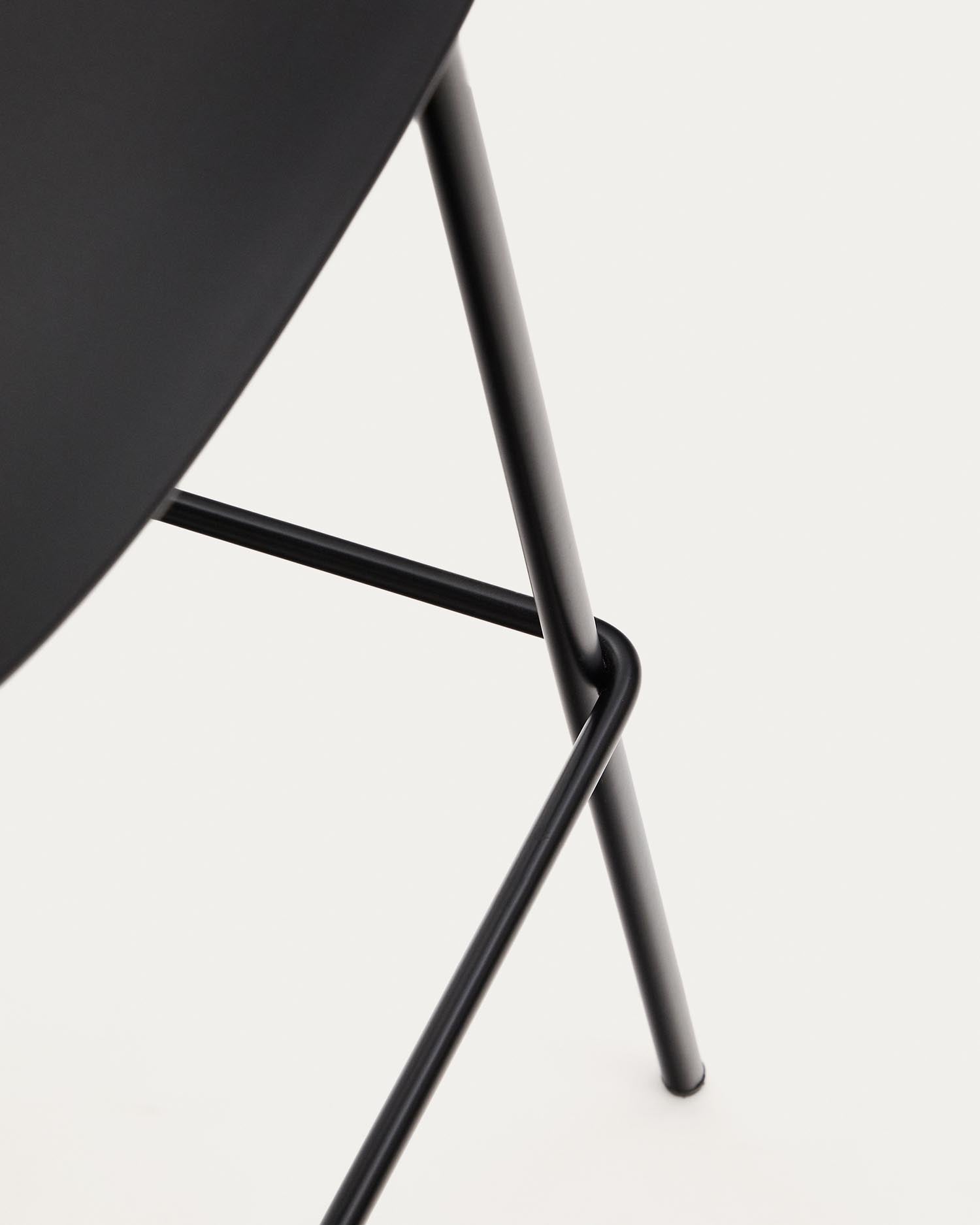 Moderner Hocker Altea, 75 cm, mit schwarzem Sitz und stabilen, schwarz lackierten Stahlbeinen, perfekt für stilvolle Einrichtungen.