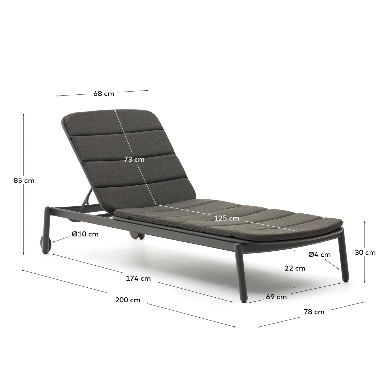 Elegante Marcona Sonnenliege aus Aluminium, schwarz lackiert, mit verstellbarer Rückenlehne und Rädern für flexiblen Komfort.