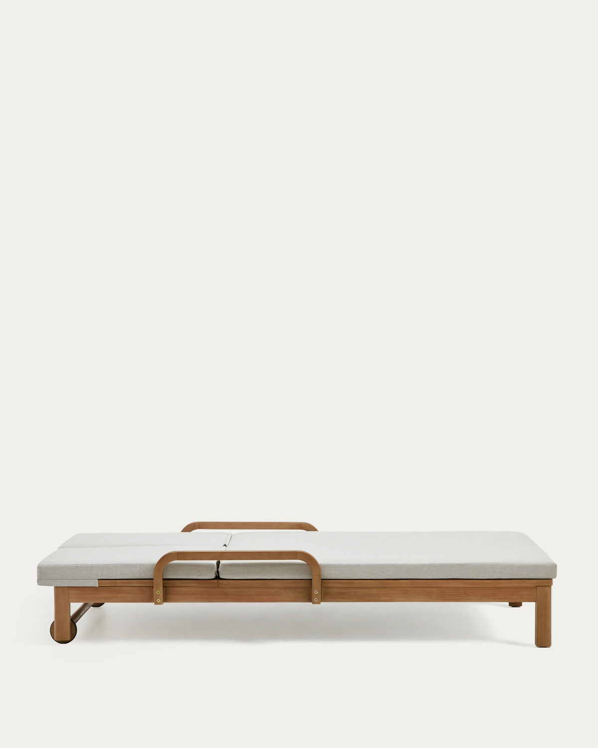 Sonsaura Doppelliege aus massivem Eukalyptusholz FSC 100% in Natur, Grau präsentiert im Onlineshop von KAQTU Design AG. Lounge Sofa ist von Kave Home