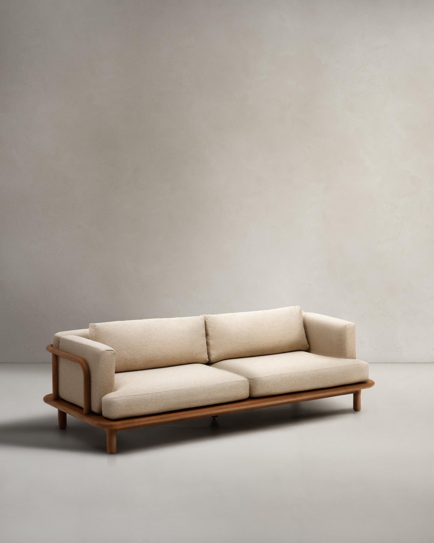 Elegantes 3-Sitzer-Sofa aus FSC-Teakholz, ideal für stilvolle Outdoor-Entspannung.