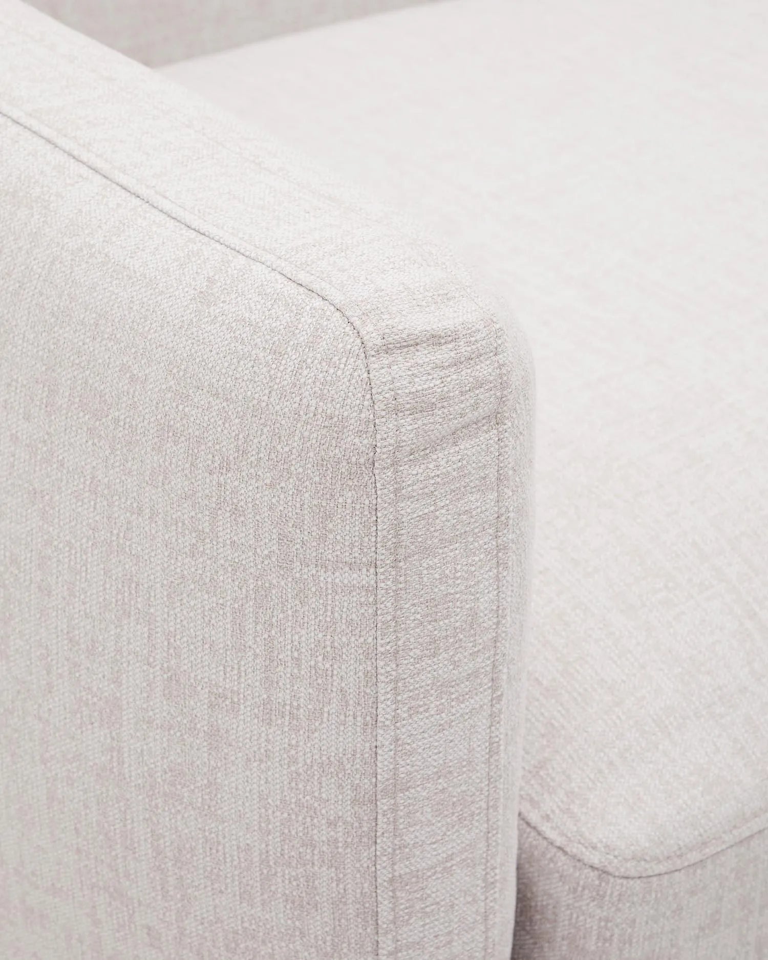 Das modulare 4-Sitzer-Sofa Sorells aus grünem Aluminium bietet wetterfeste Eleganz für Ihren Außenbereich.