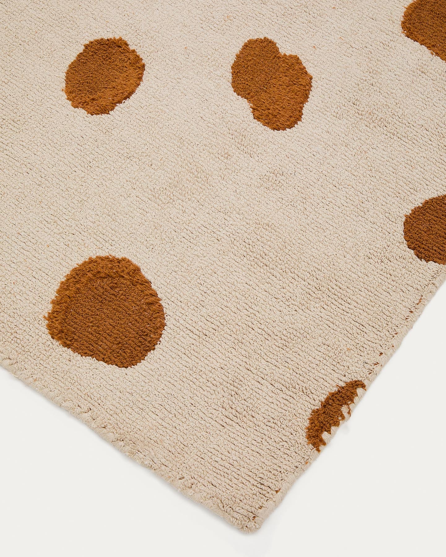 Beigefarbener Baumwollteppich Tandani mit Gepardendesign in Orange, 90 x 150 cm in Mehrfarbig präsentiert im Onlineshop von KAQTU Design AG. Teppich ist von Kave Home