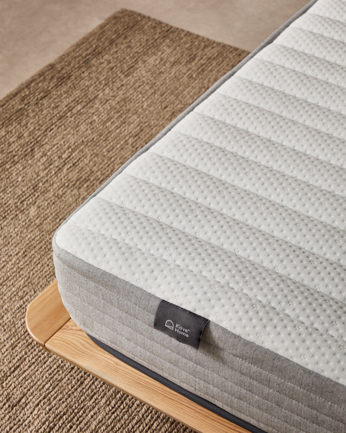 Juno Taschenfederkernmatratze 180 x 200 cm in Weiss, Grau präsentiert im Onlineshop von KAQTU Design AG. Matratze ist von Kave Home