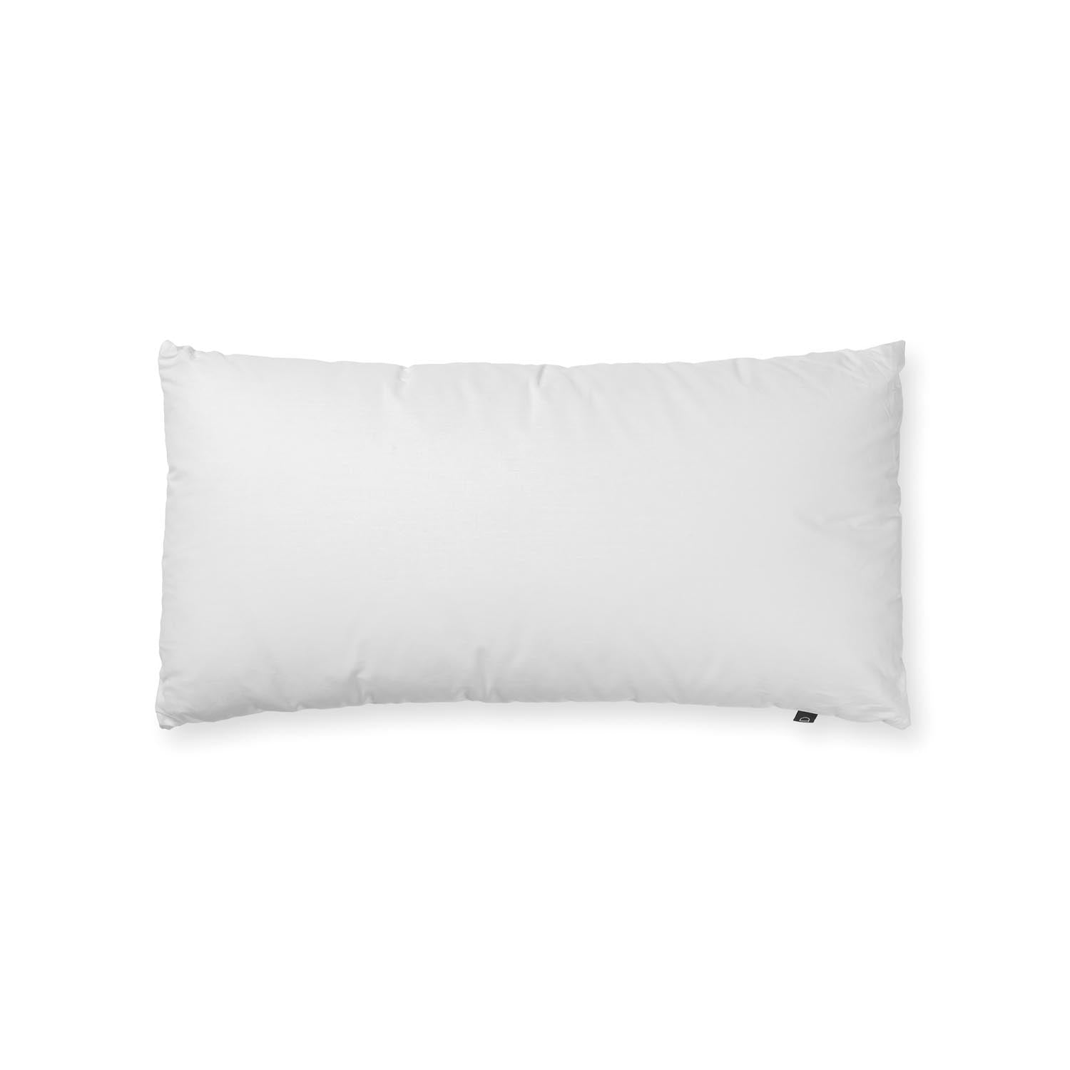 Nyla Mikrofaser-Kissen 80 x 40 cm in Weiss präsentiert im Onlineshop von KAQTU Design AG. Kissen ist von Kave Home