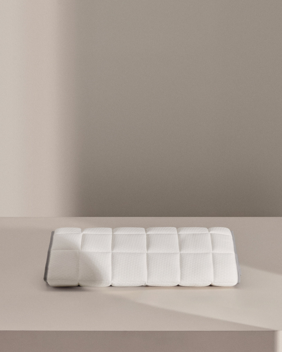 Freya Matratzen Topper 90 x 190 cm in Weiss präsentiert im Onlineshop von KAQTU Design AG. Matratze ist von Kave Home