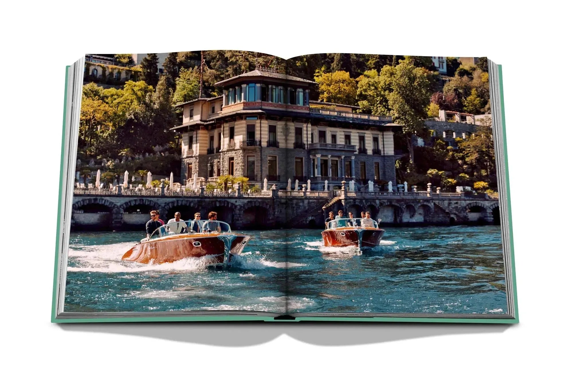 Lake Como Idyll: Luxus und Schönheit in einem Bildband von Assouline.