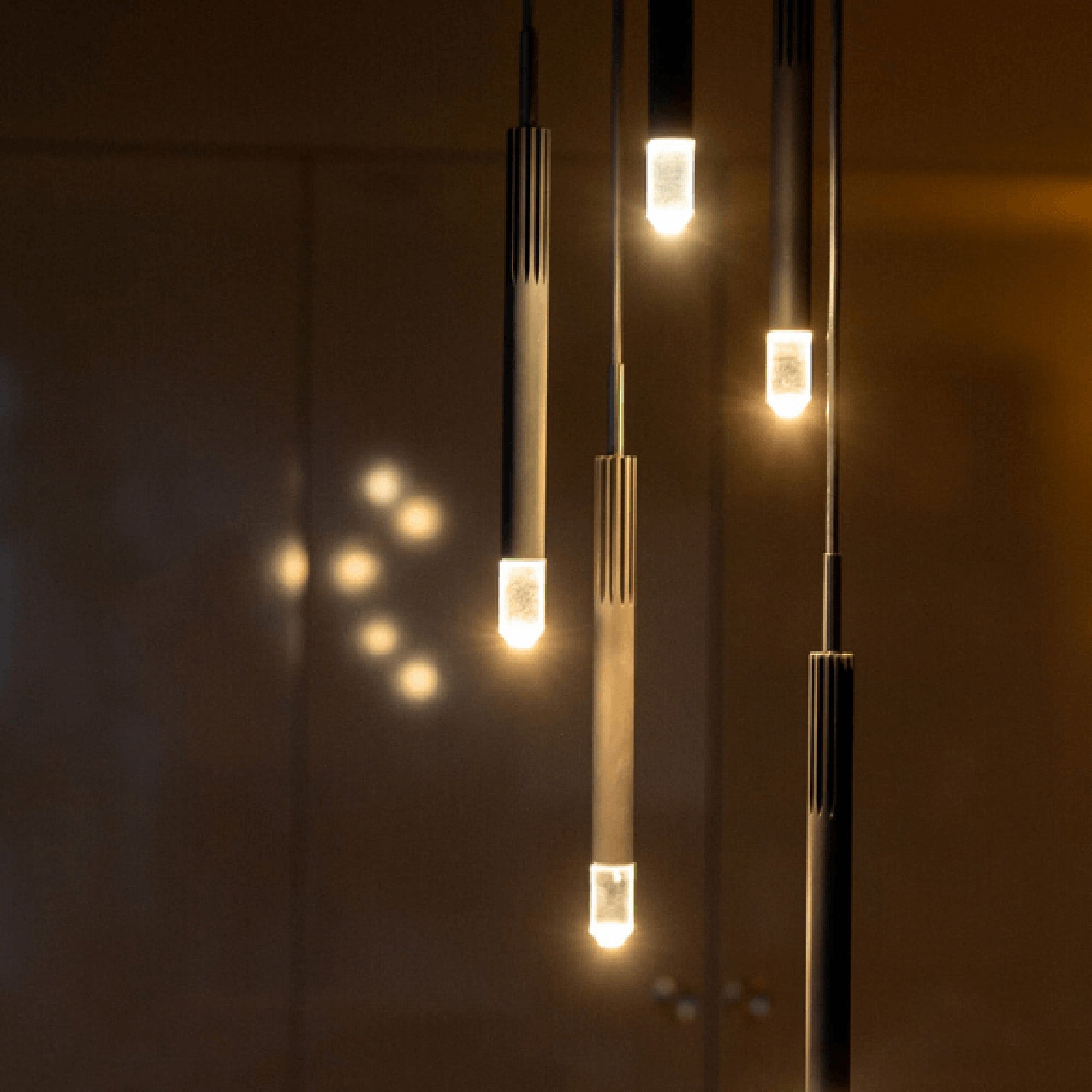 Elegante LED-Pendelleuchte Candle LH5 für modernes Ambiente.
