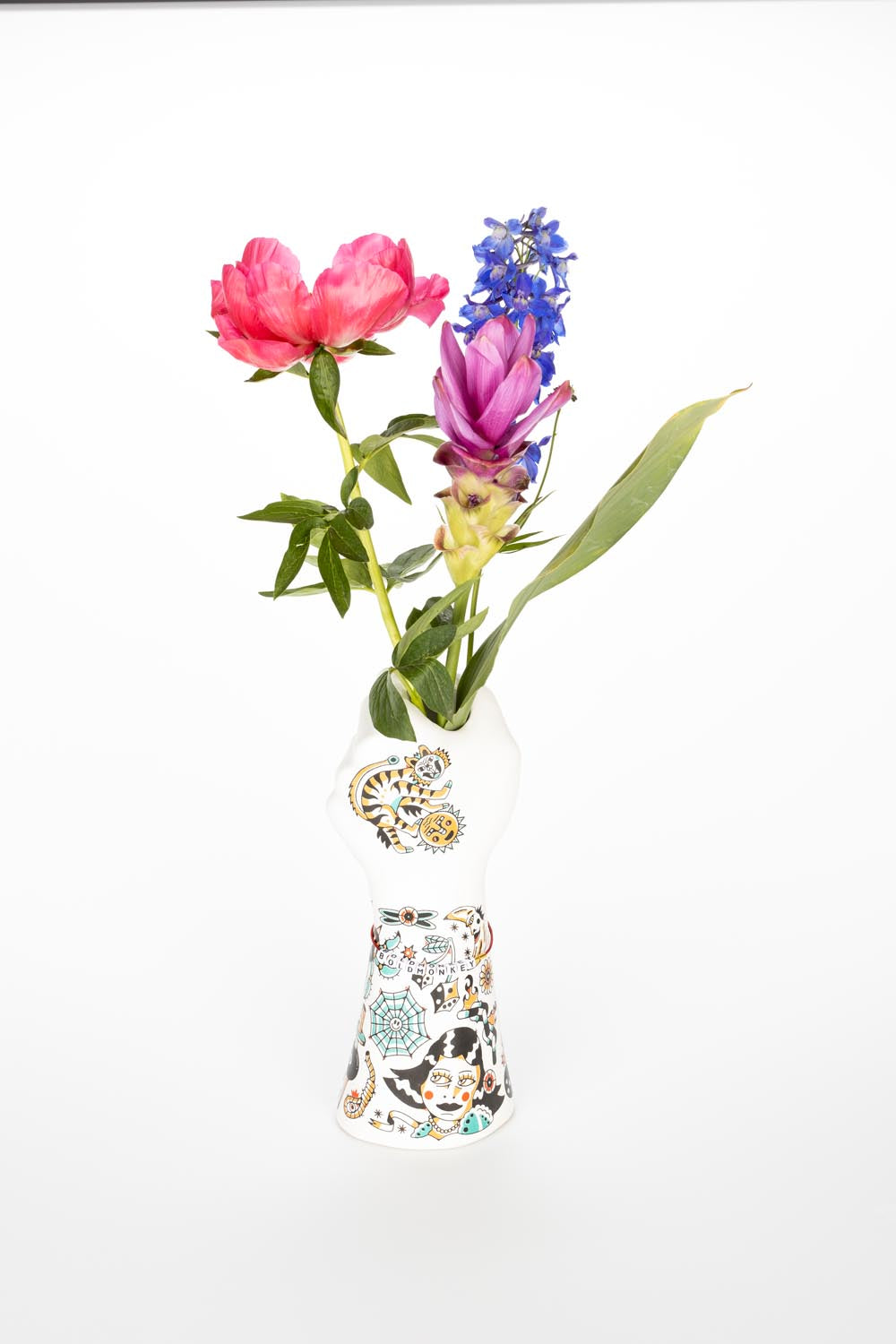 Liberty Matters Vase in Bunt präsentiert im Onlineshop von KAQTU Design AG. Vase ist von Bold Monkey