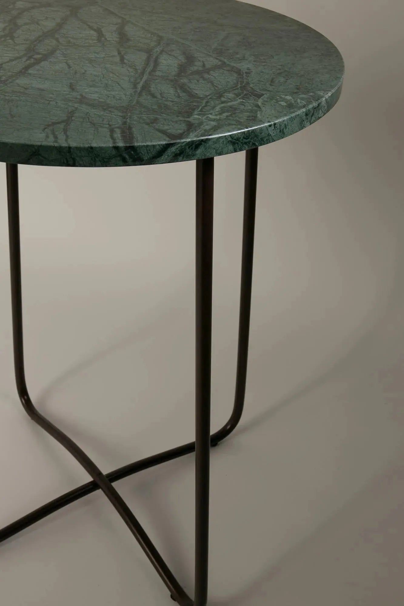 Eleganter Dutchbone Beistelltisch Emerald – zeitloses Design-Highlight.