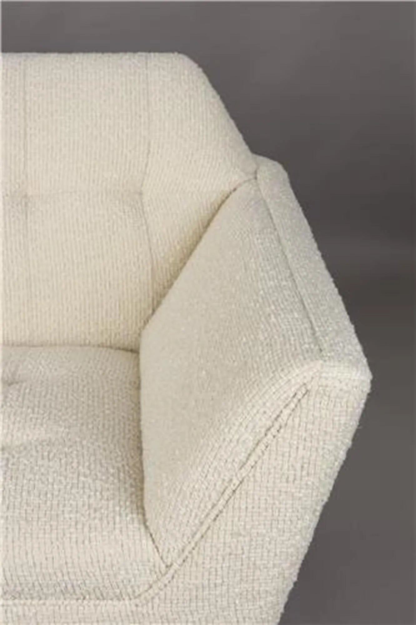 SOFA KATE BOUCLÉ in Beige präsentiert im Onlineshop von KAQTU Design AG. 2er Sofa ist von Dutchbone