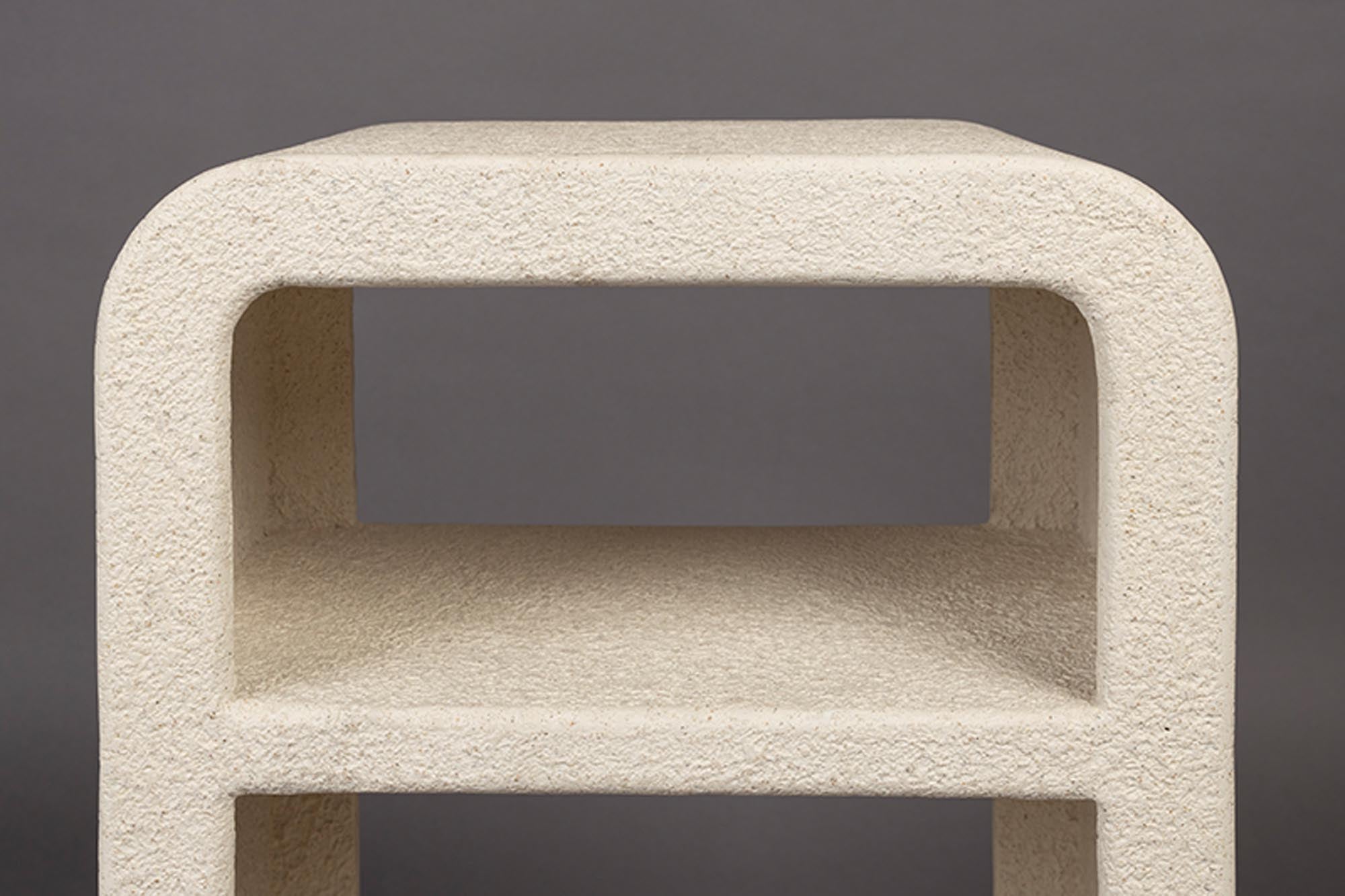Eleganter Beistelltisch Bed Veda: Dutchbone-Design mit Marmorakzent.