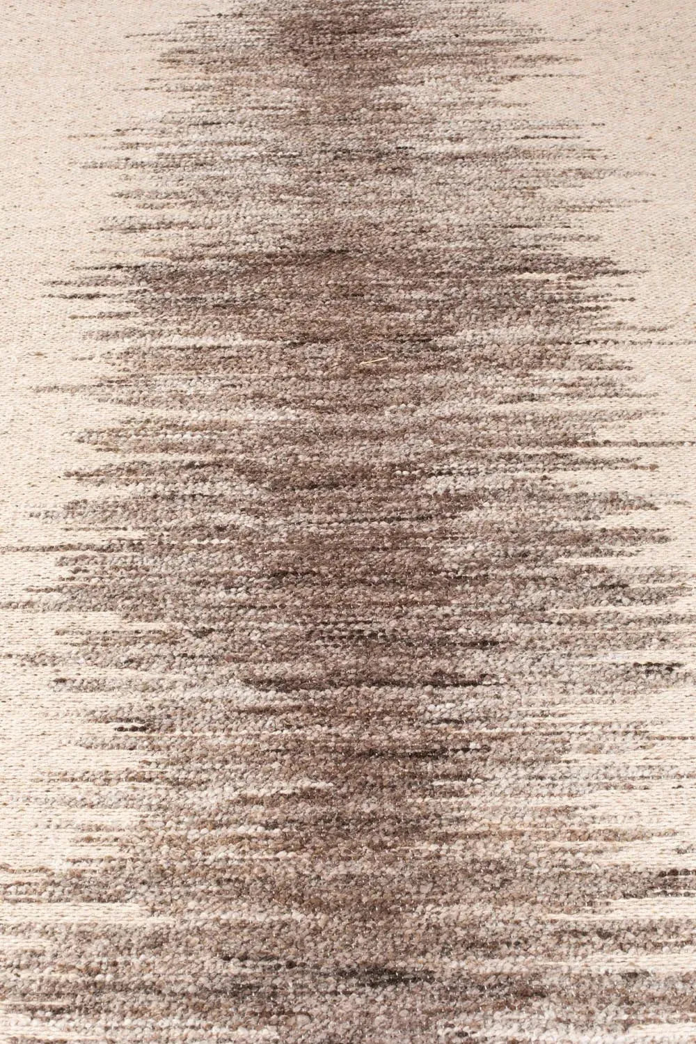 Teppich Rhea 160x230: Luxuriöses Design für moderne Wohnräume.