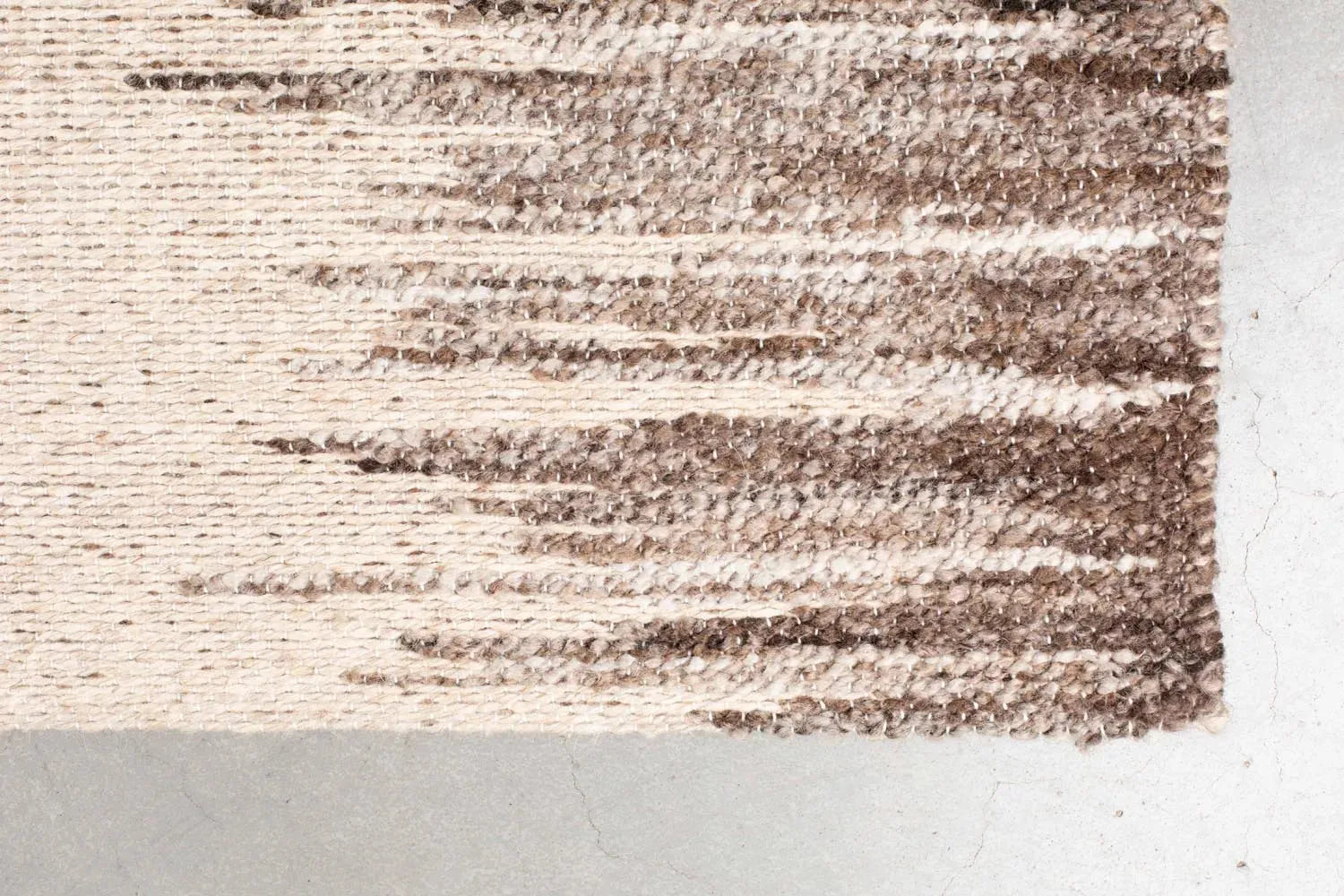 Teppich Rhea 160x230: Eleganz und Komfort für Ihr Wohnzimmer.