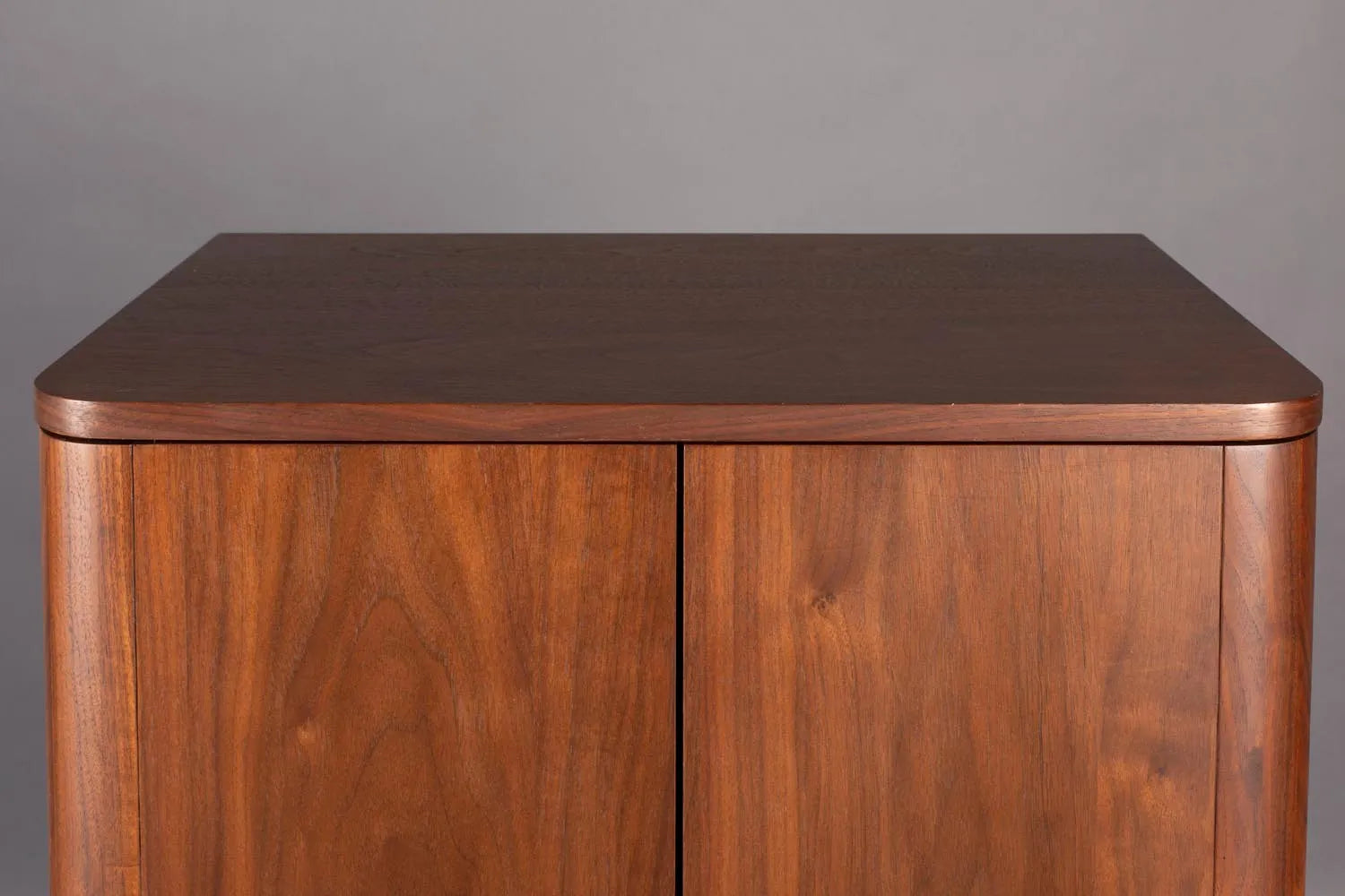 Schrank Morrison in Brown präsentiert im Onlineshop von KAQTU Design AG. Cabinet ist von Dutchbone