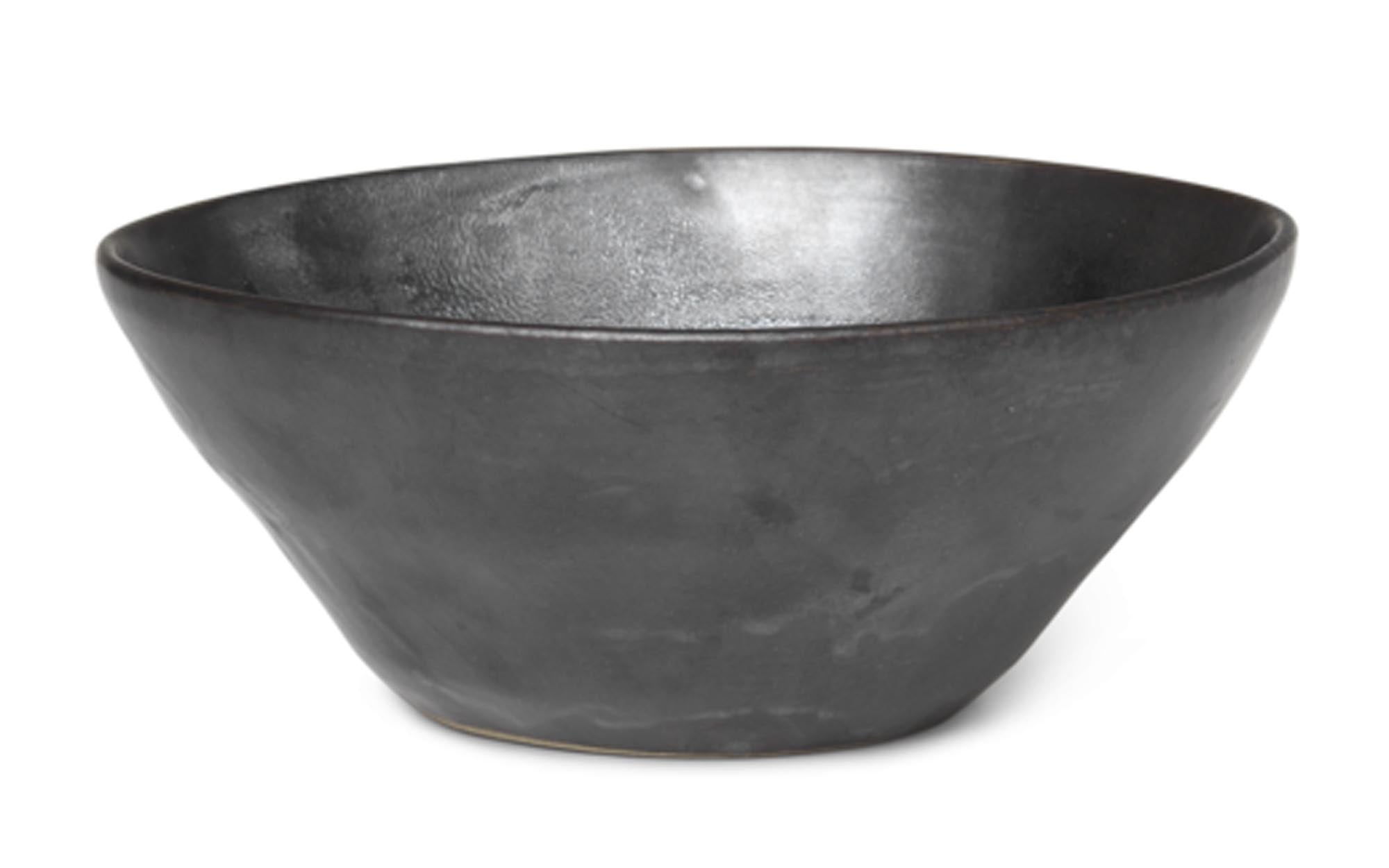 Flow Schale in Schwarz präsentiert im Onlineshop von KAQTU Design AG. Schale ist von Ferm Living