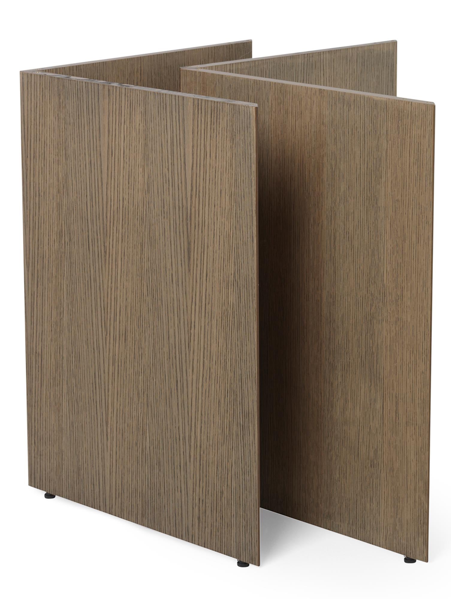 Mingle Tischbeine large in Dunkelbraun präsentiert im Onlineshop von KAQTU Design AG. Tischsystem Einzelteile ist von Ferm Living