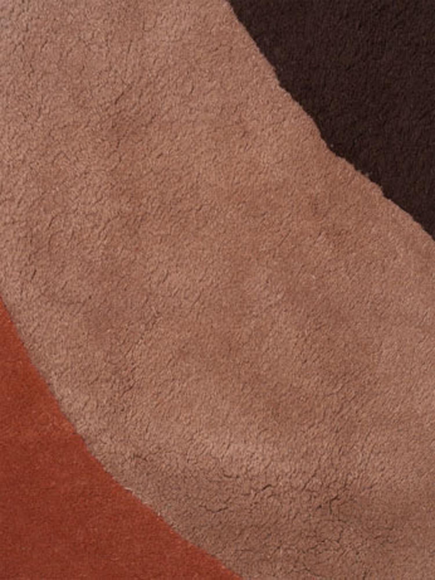 Ferm Living View Teppich: Zeitloses Design trifft auf skandinavische Eleganz.