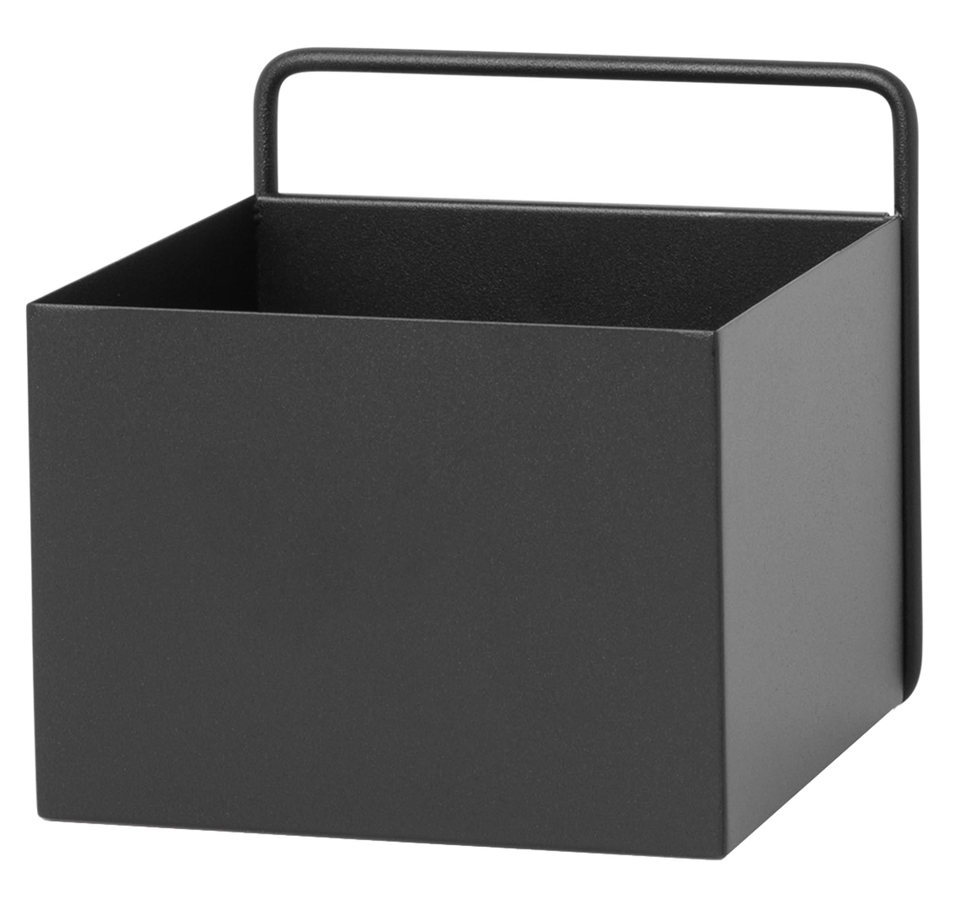Entdecken Sie die quadratische Plant Box von Ferm Living – ideal für Ihre Terrasse oder Balkon. Robustes Design, vielseitige Größen und perfekte Pflanzenlösung!