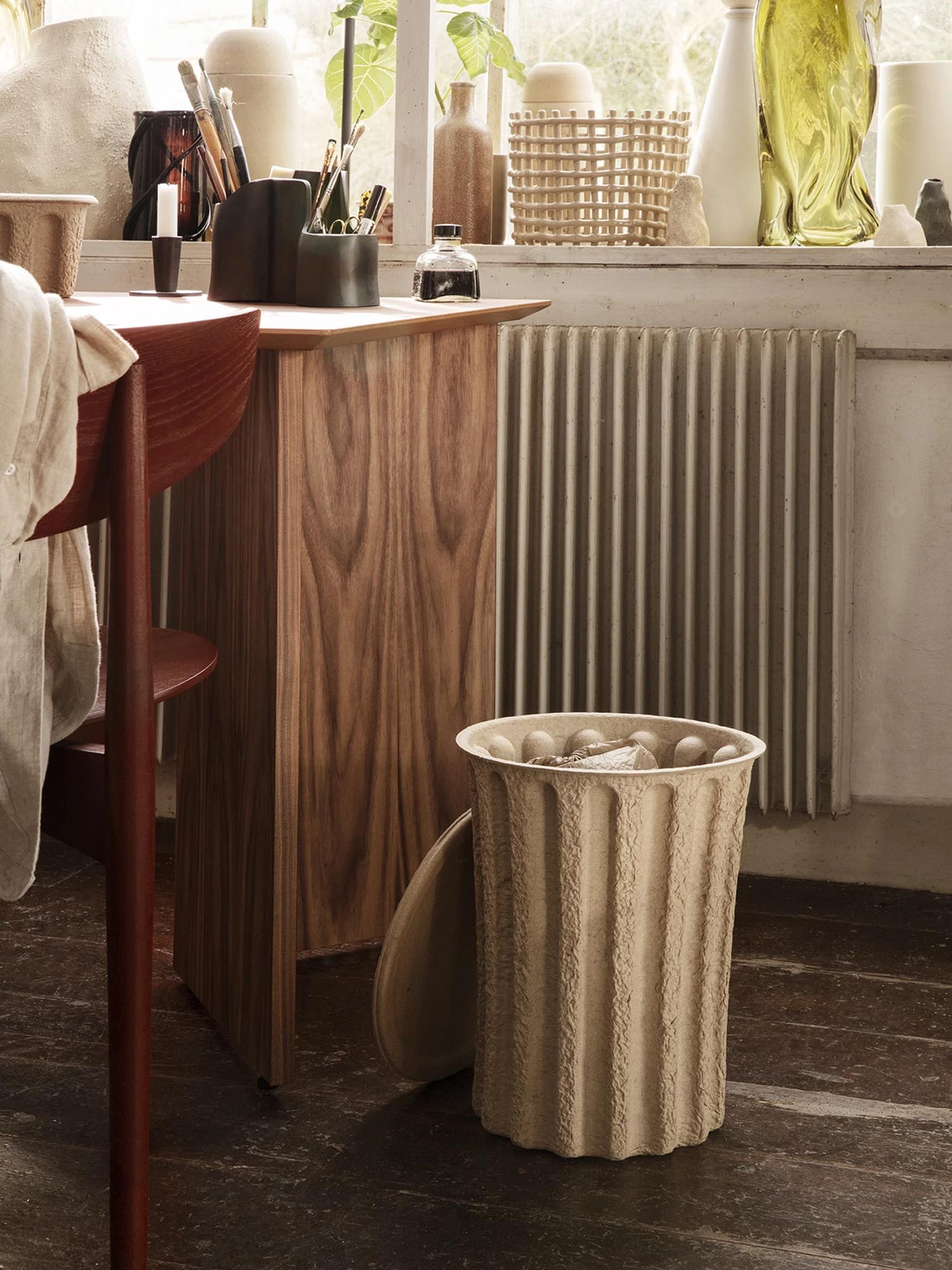 Herman Stuhl in Rot präsentiert im Onlineshop von KAQTU Design AG. Stuhl ist von Ferm Living