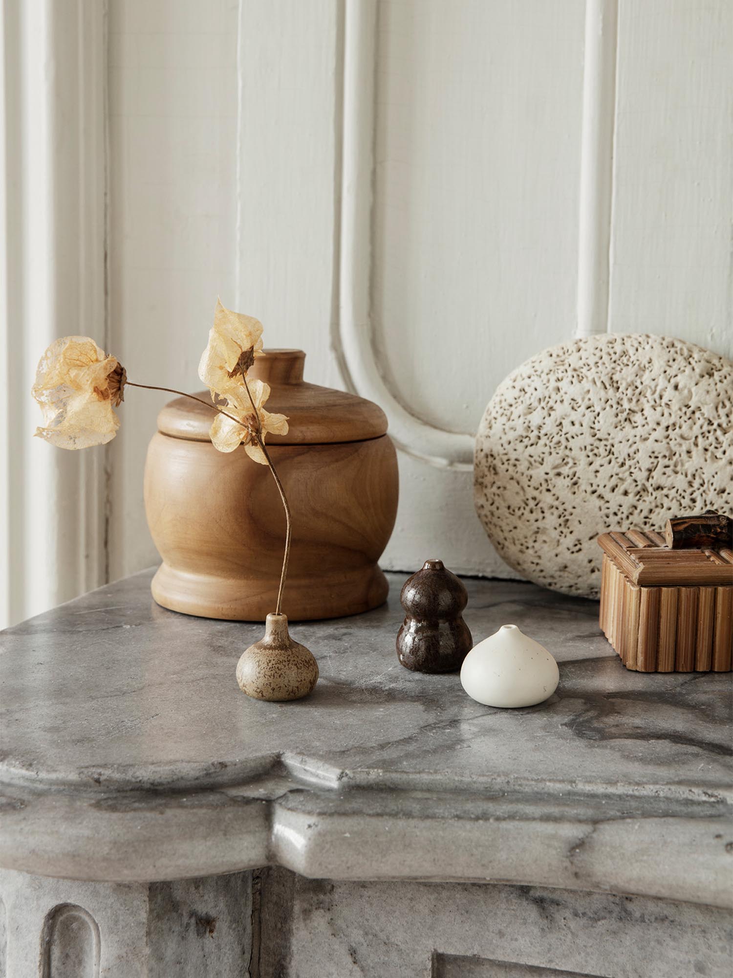 Stilvolle Komo Mini Vasen im 3er Set von Ferm Living entdecken.