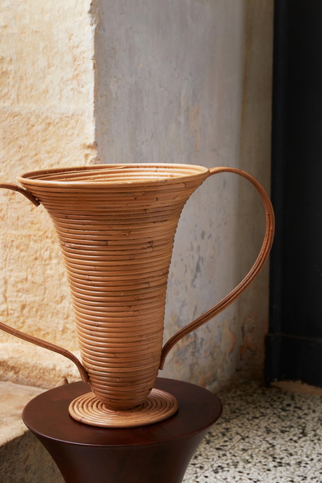 Amphora vase big