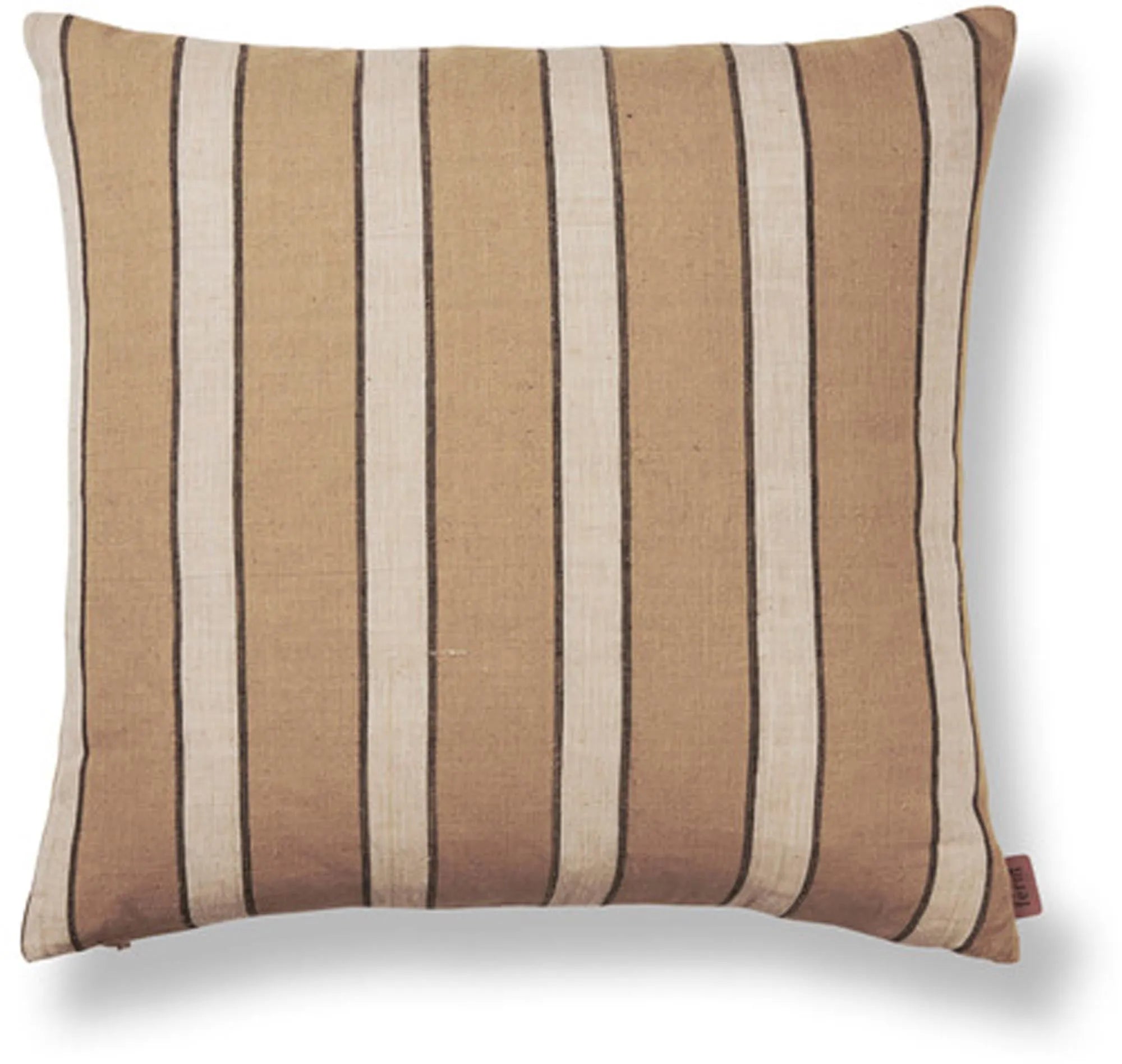 Brown Cotton Kissen in Braun präsentiert im Onlineshop von KAQTU Design AG. Kissen ist von Ferm Living