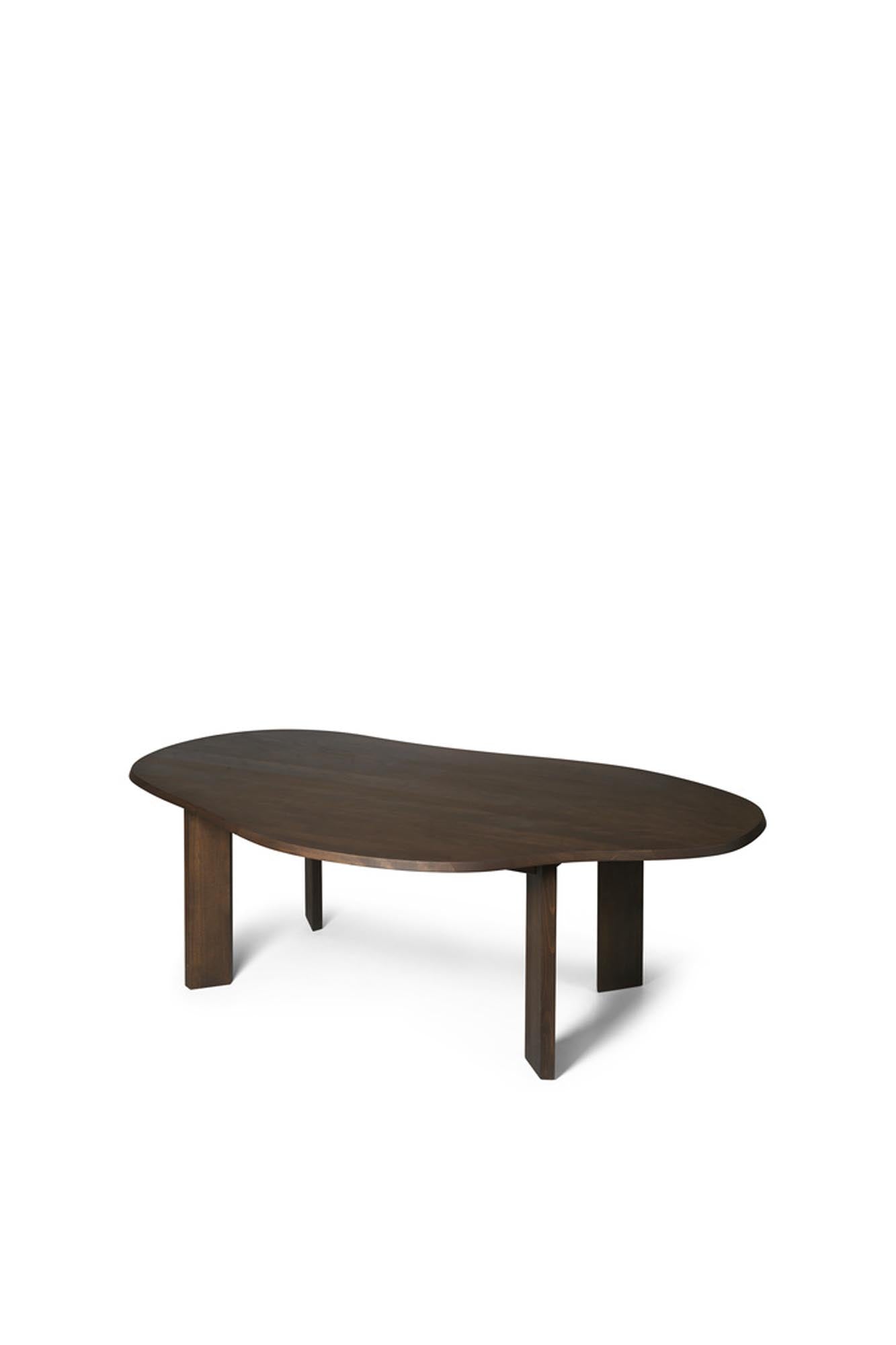 Tarn Esstisch von Ferm Living: Elegantes Design aus FSC® Buchenholz, ideal für gesellige Anlässe und einladende Essbereiche.