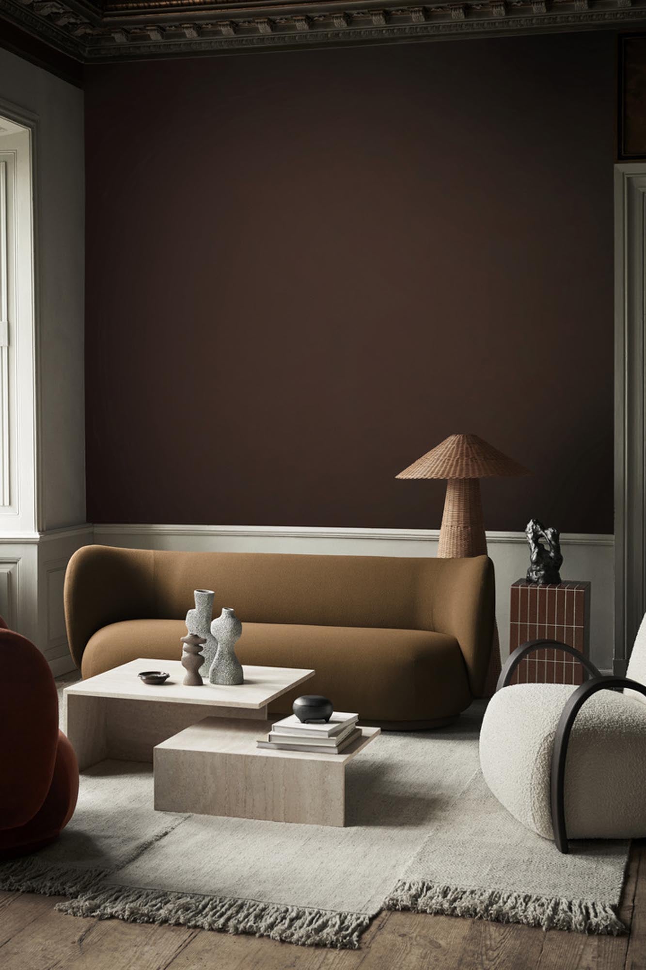 Distinct Grande Duo Tische: Minimalistisches Design trifft Funktionalität.