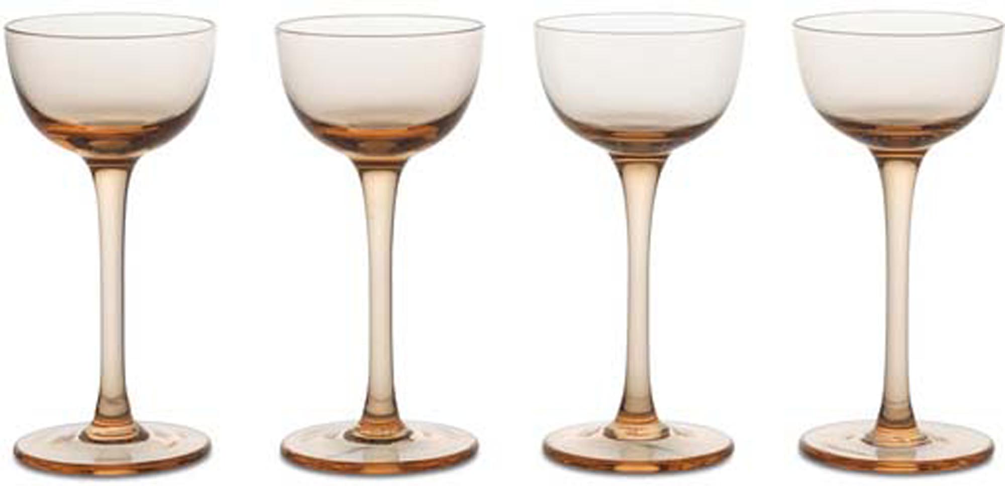 Elegante Host Liqueur Gläser von Ferm Living: Mundgeblasen, zeitlos, ideal für Liköre. Perfekt für stilvolle Anlässe.