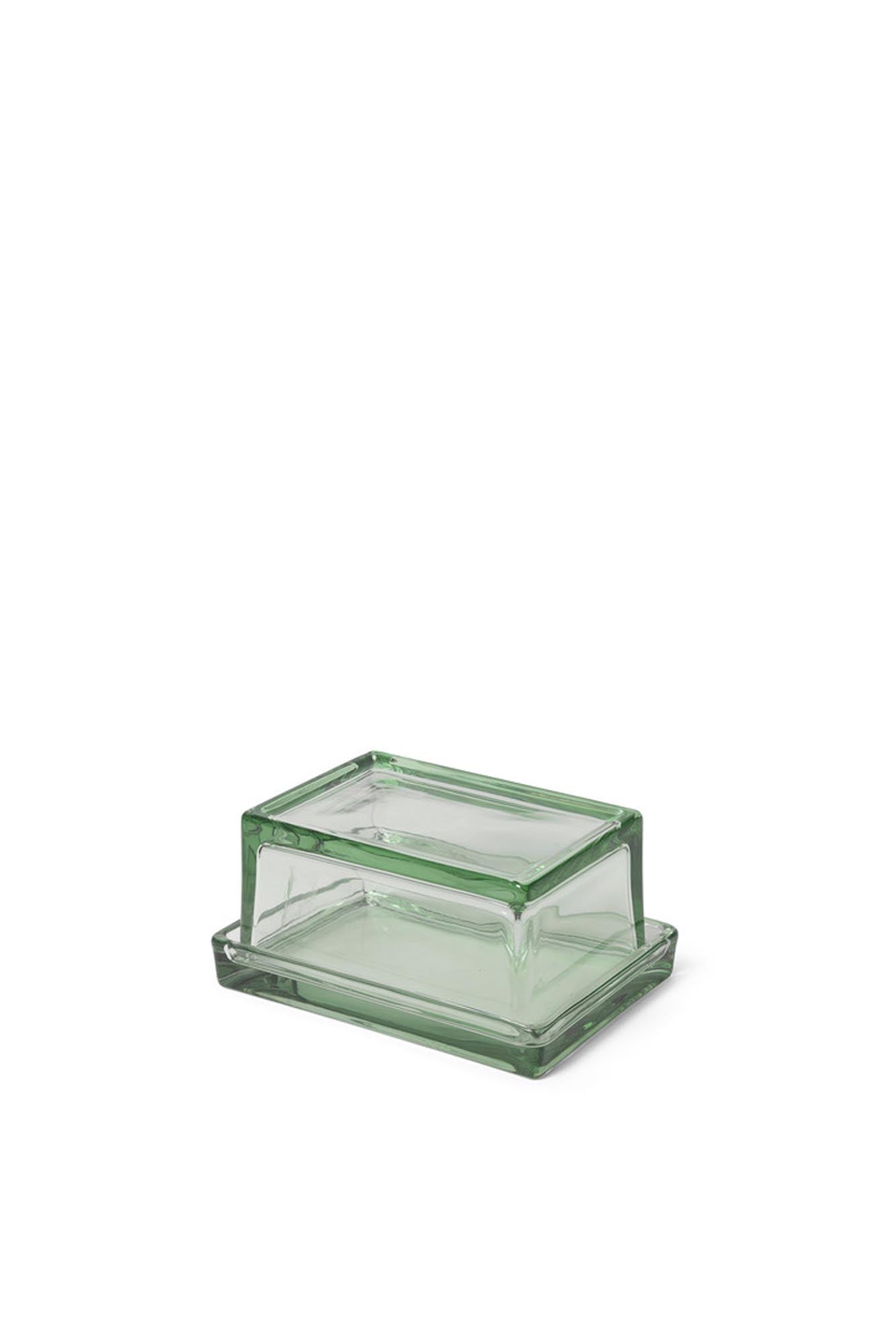 Oli Box in Recycled Clear präsentiert im Onlineshop von KAQTU Design AG. Aufbewahrungsbox ist von Ferm Living