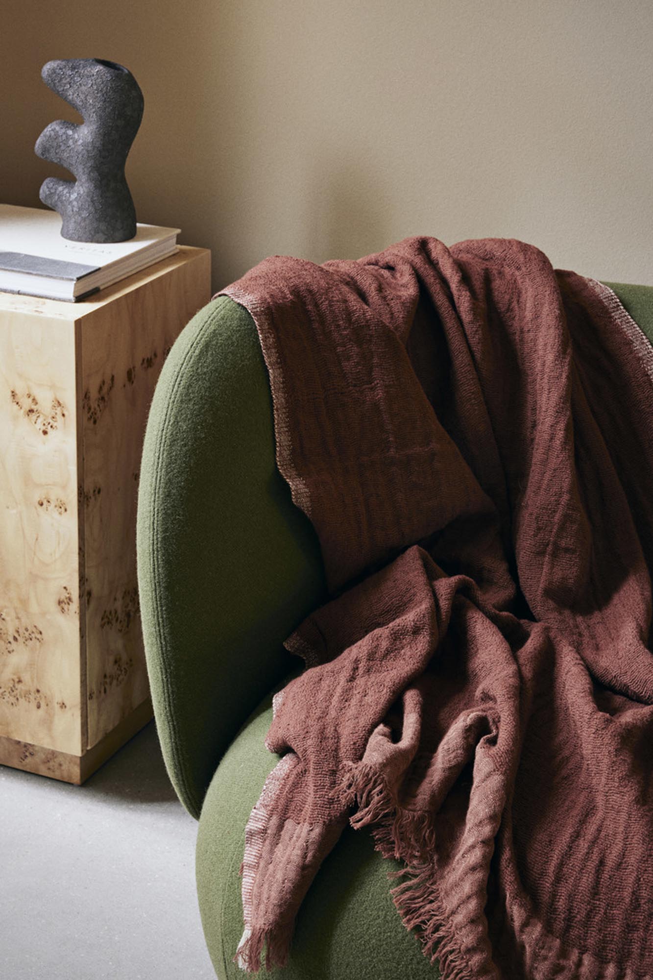 Weaver Throw: Skandinavische Wärme und Design von Ferm Living.