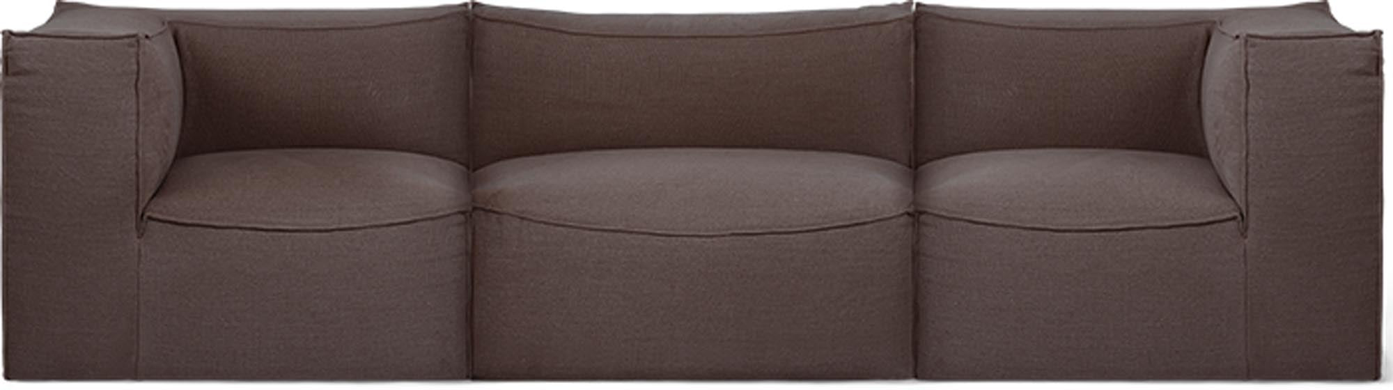 Das Catena Sofa von Ferm Living bietet modularen Komfort, inspiriert von der Kettenlinie, mit weichen Rundungen und italienischer Qualität.